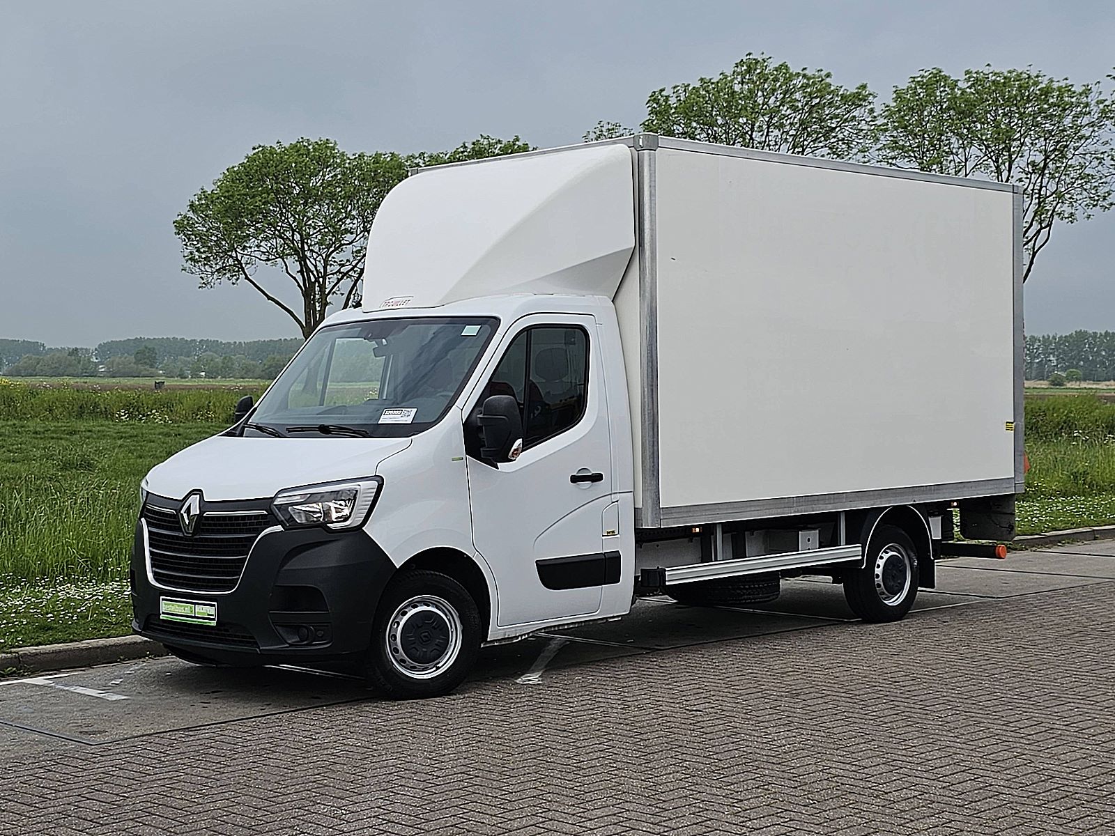 Renault Master – achteraanzicht