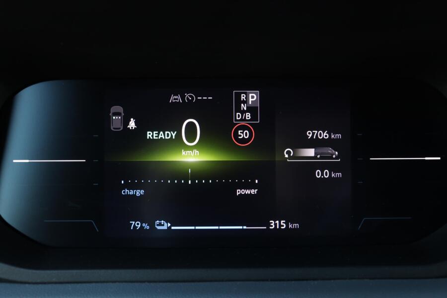 Renault Master met kenteken V-04-RBL – dashboard