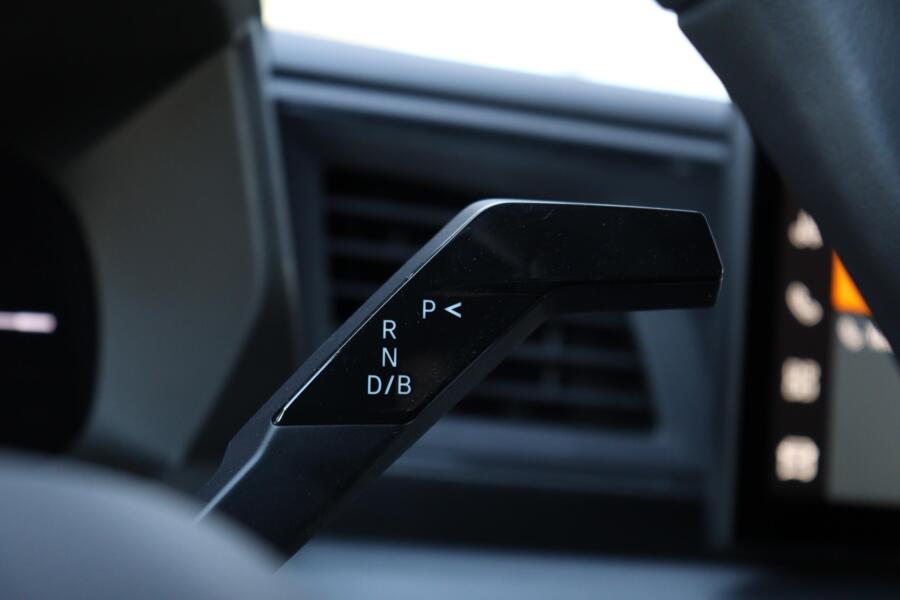 Renault Master met kenteken V-04-RBL – detailfoto