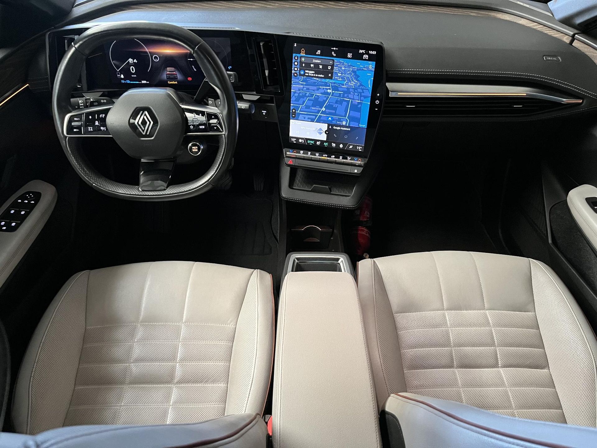 Renault MeganeE-Tech met kenteken KRB-30-X – interieur
