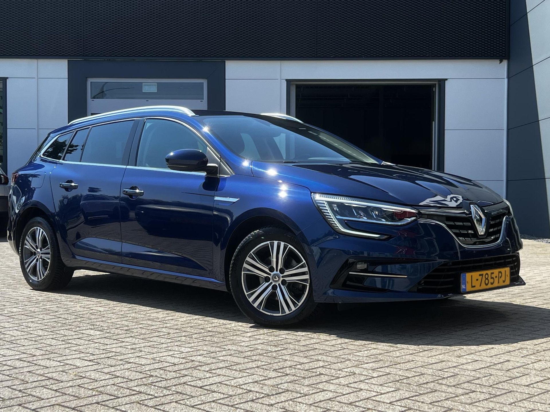 Renault MéganeEstate met kenteken L-785-PJ – detailfoto