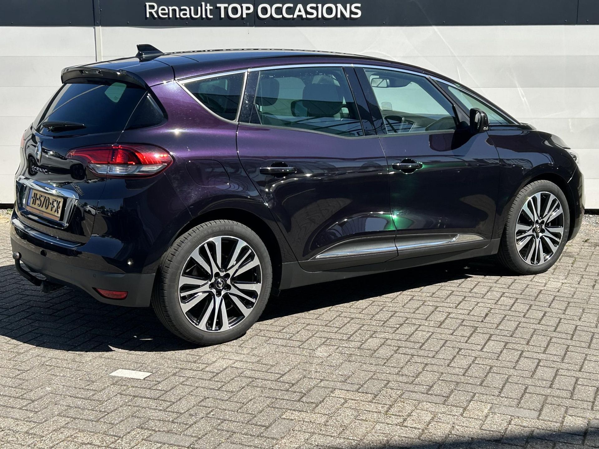 Renault Scénic met kenteken H-570-FX – achteraanzicht