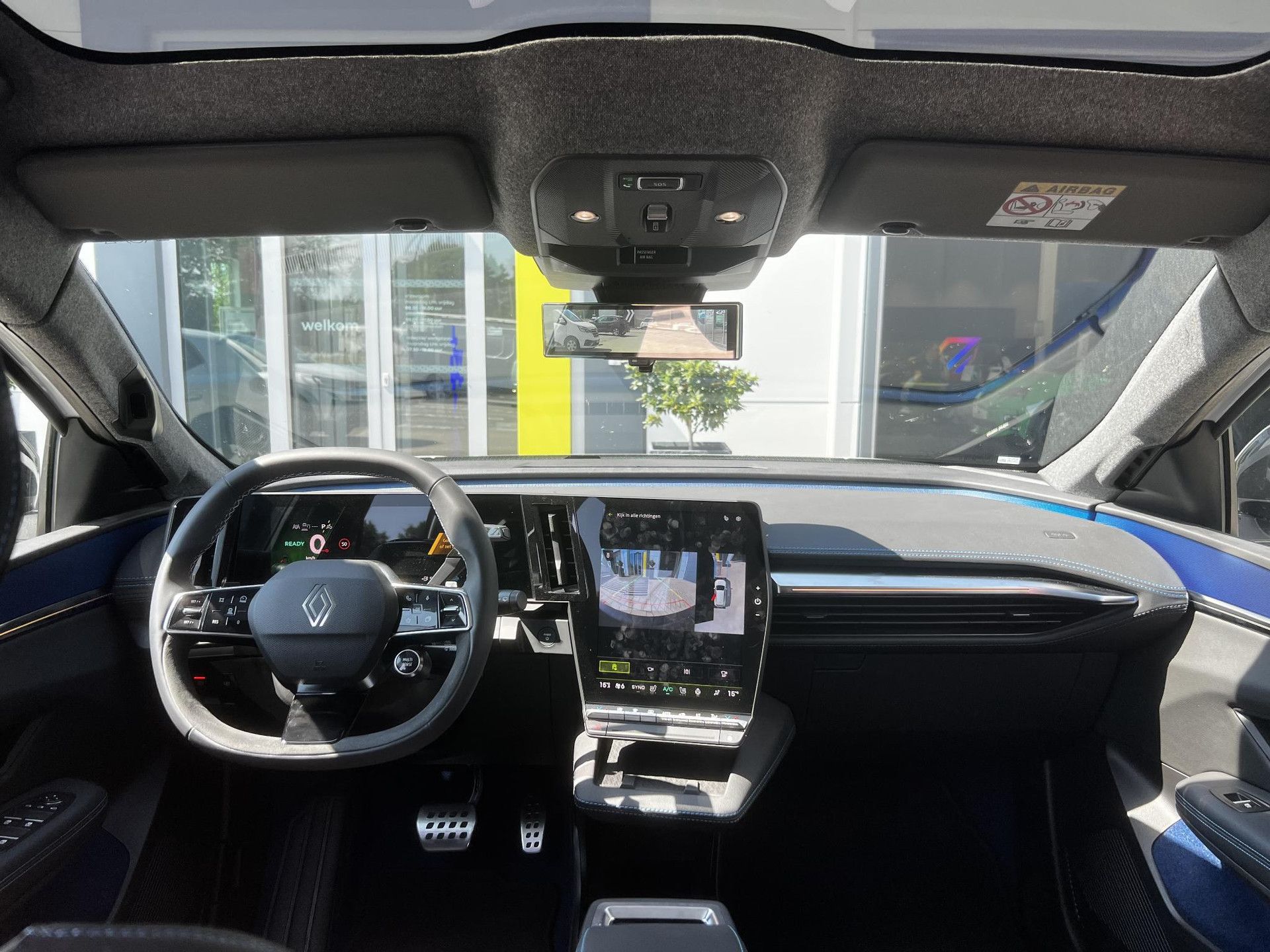 Renault Scénic met kenteken KNB-06-S – interieur