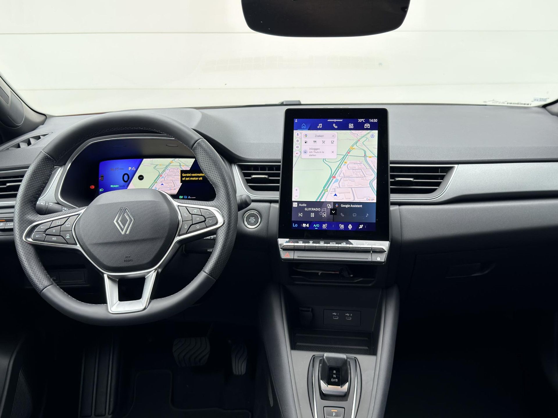 Renault Symbioz met kenteken JSV-98-H – interieur