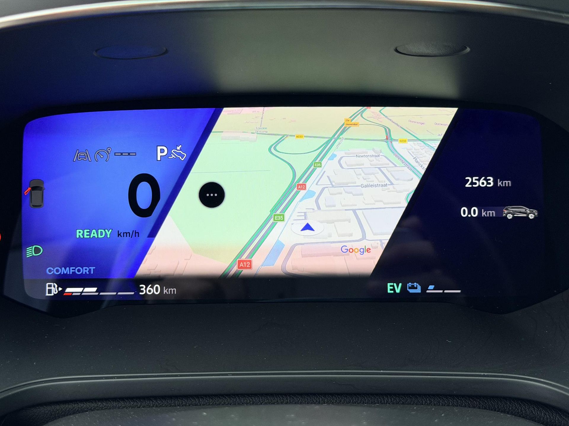 Renault Symbioz met kenteken JSV-98-H – dashboard