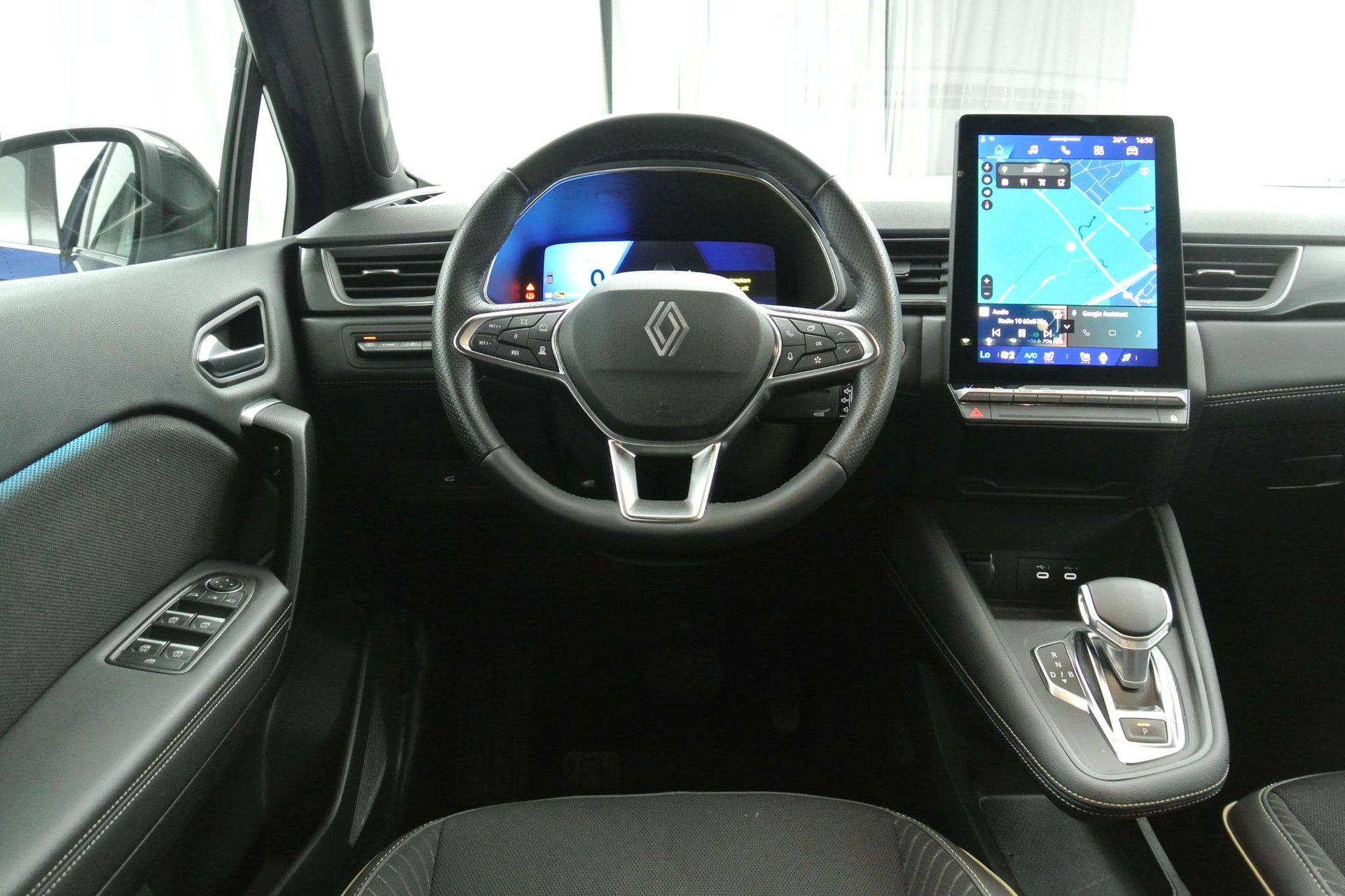 Renault Symbioz met kenteken KGB-76-H – interieur