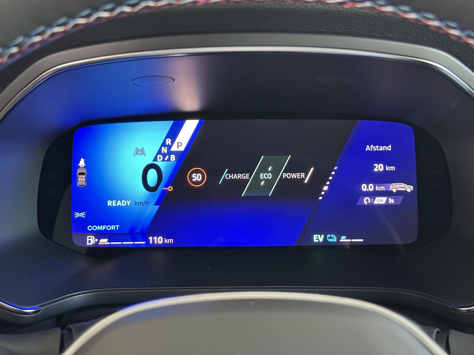 Renault Symbioz met kenteken KLT-09-T – dashboard