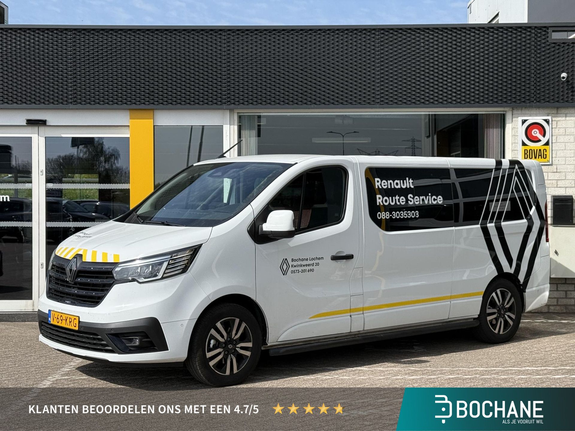 Renault Trafic met kenteken V-69-KRG – vooraanzicht