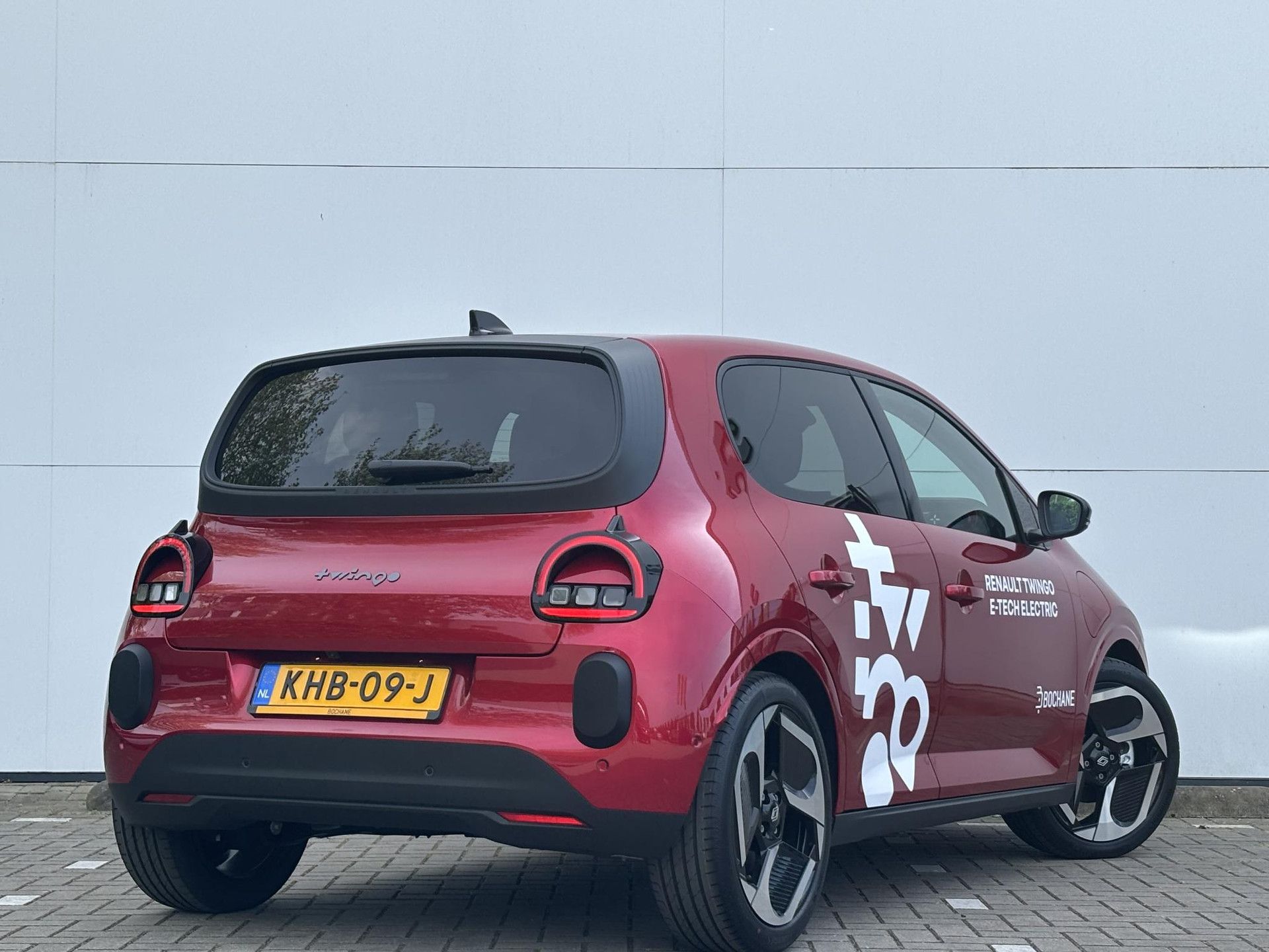 Renault Twingo met kenteken KHB-09-J – achteraanzicht