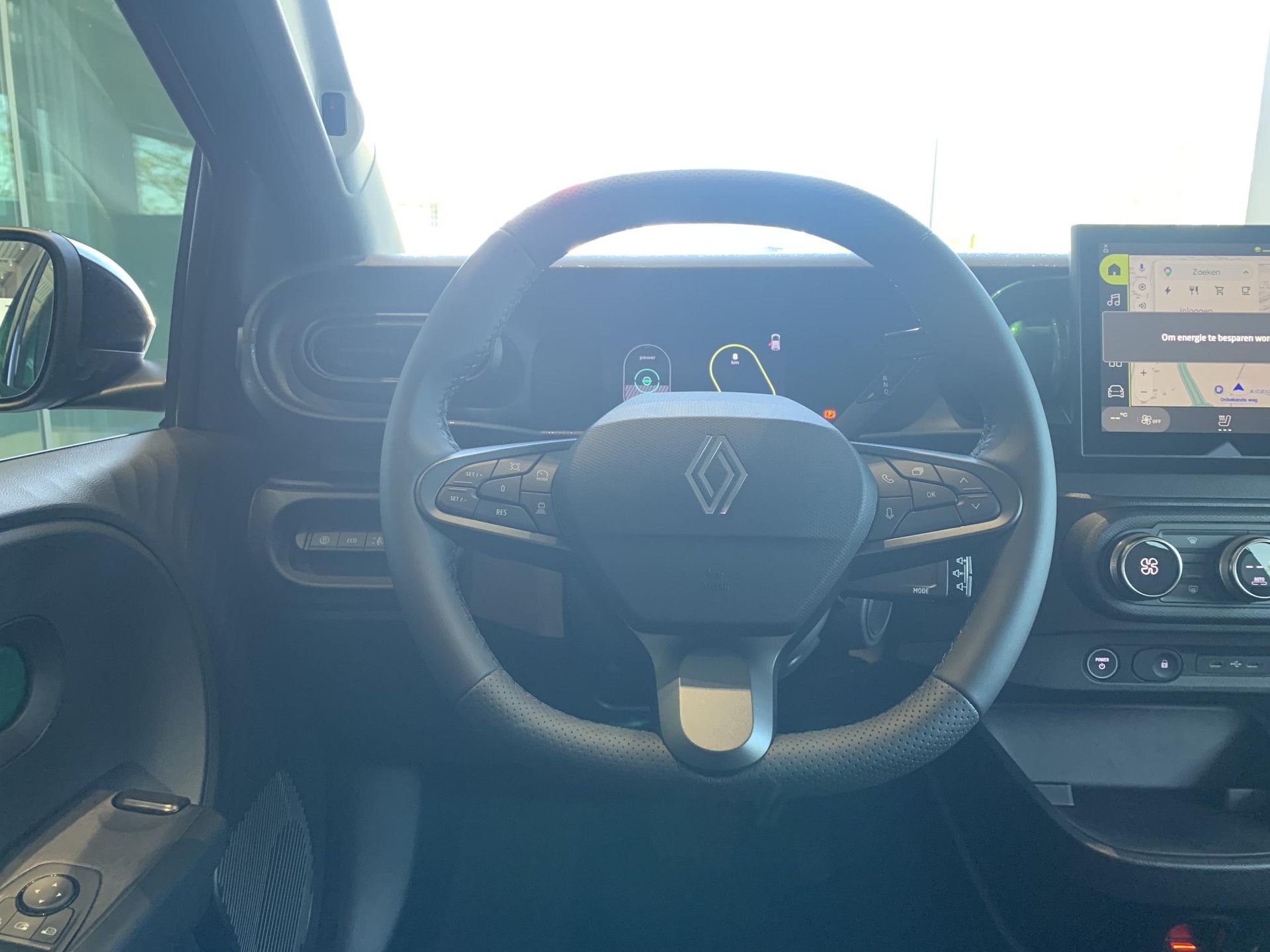 Renault Twingo met kenteken KHB-66-J – interieur