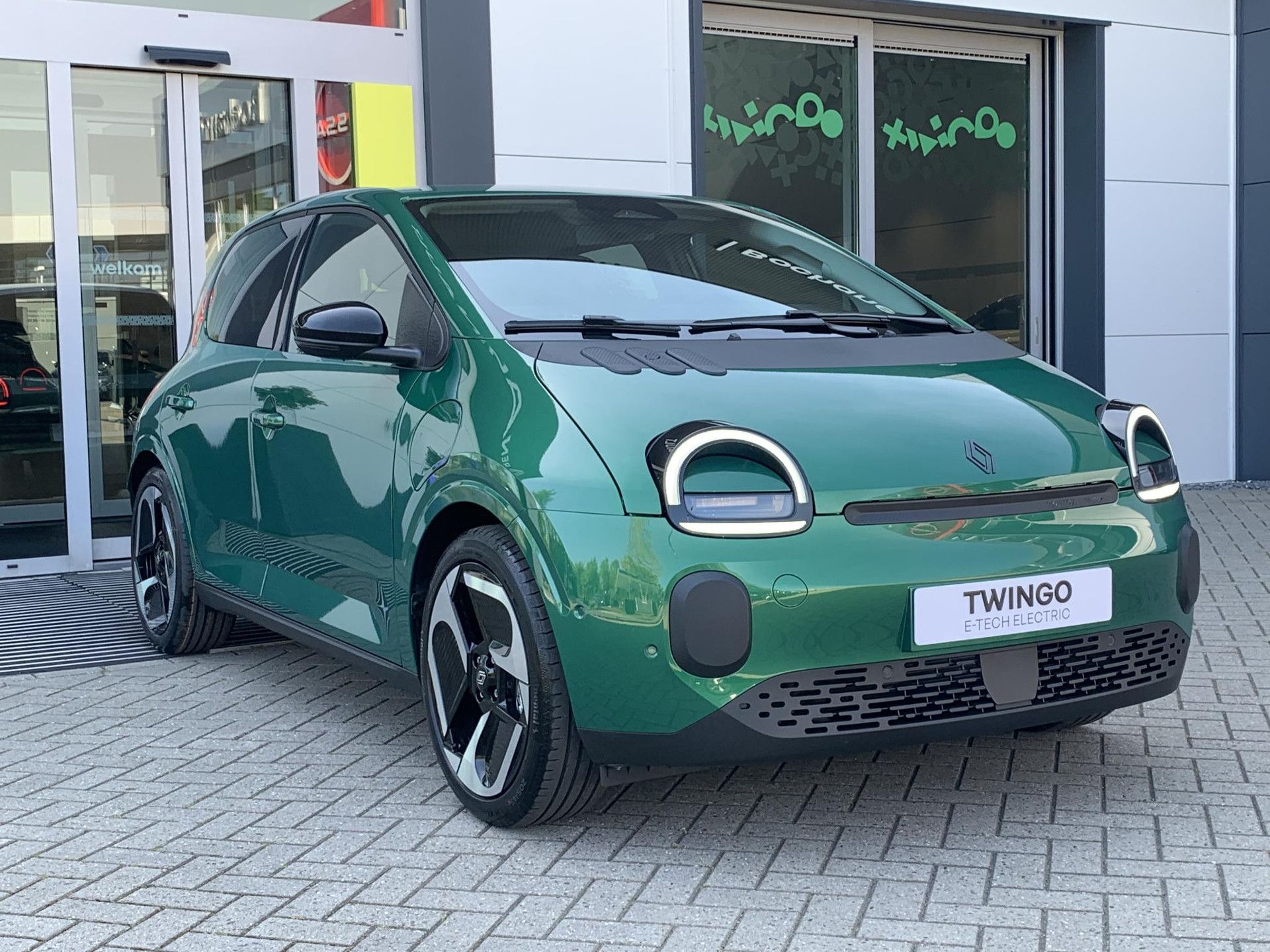 Renault Twingo met kenteken KHB-66-J – detailfoto