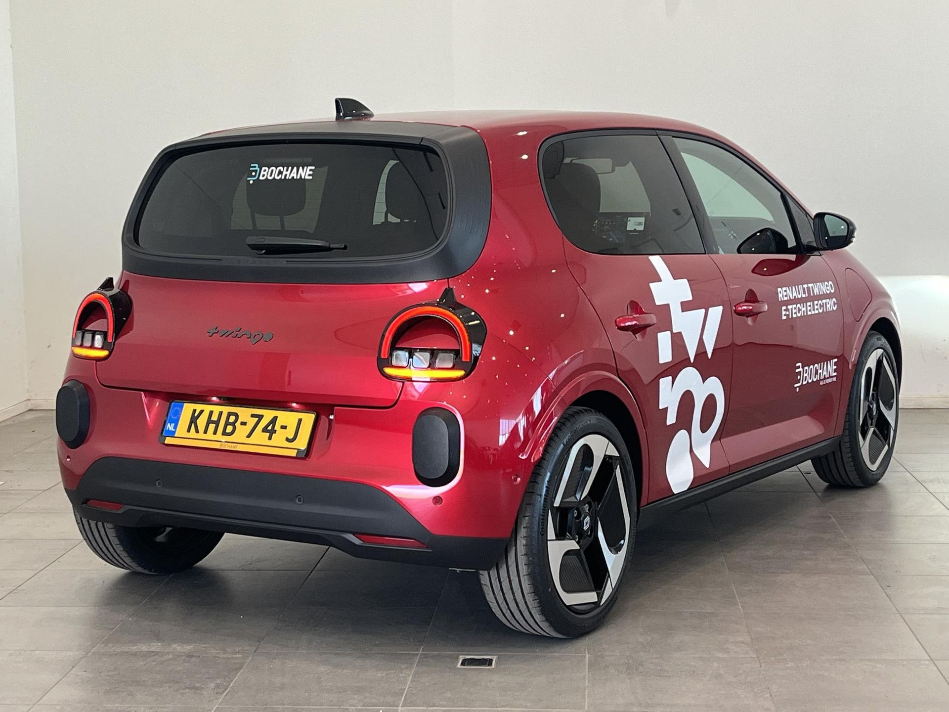 Renault Twingo met kenteken KHB-74-J – achteraanzicht