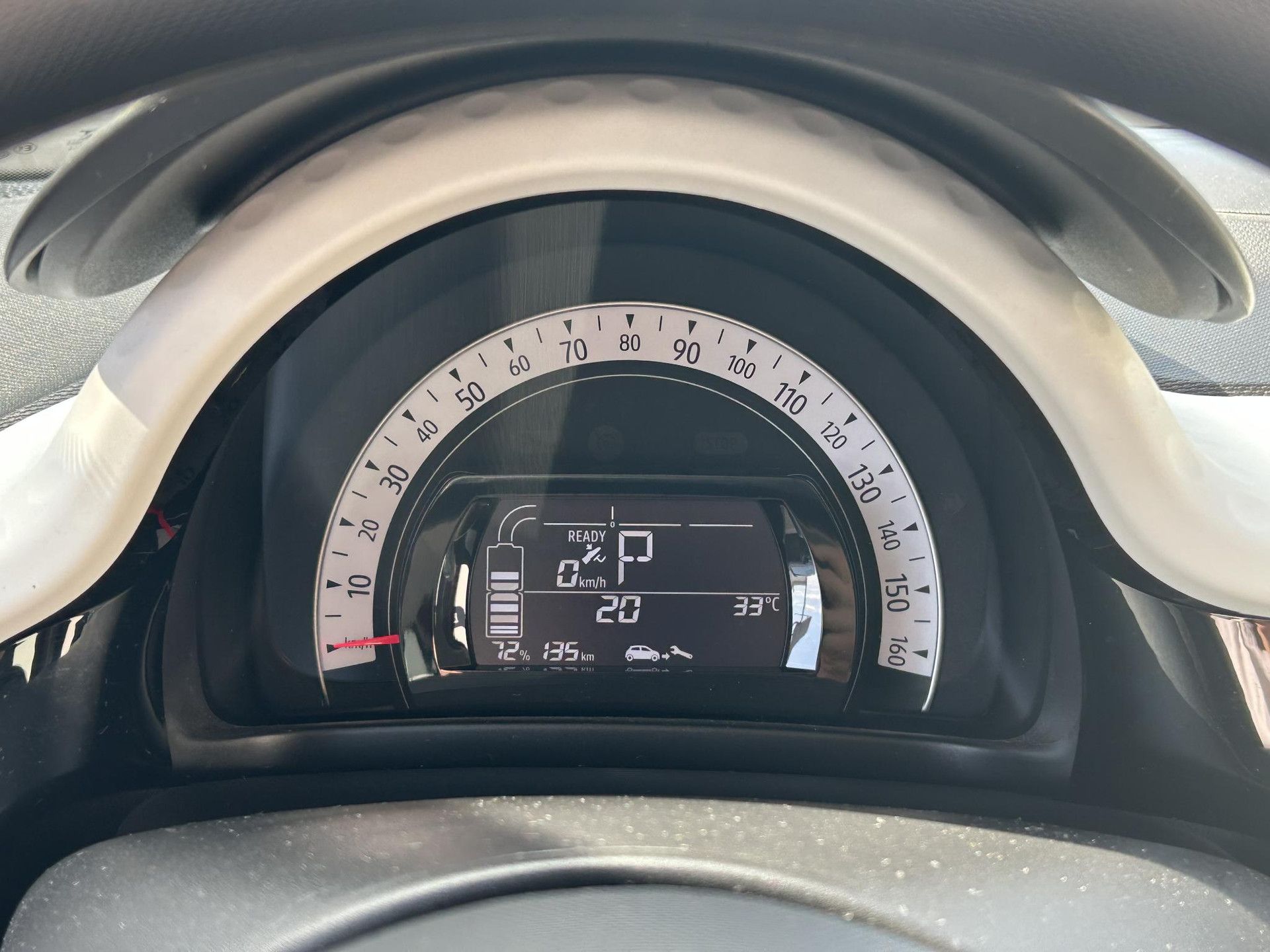 Renault Twingo met kenteken N-544-VL – dashboard