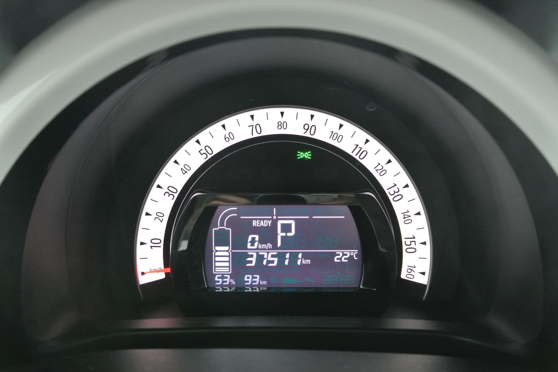 Renault Twingo met kenteken N-689-TP – dashboard