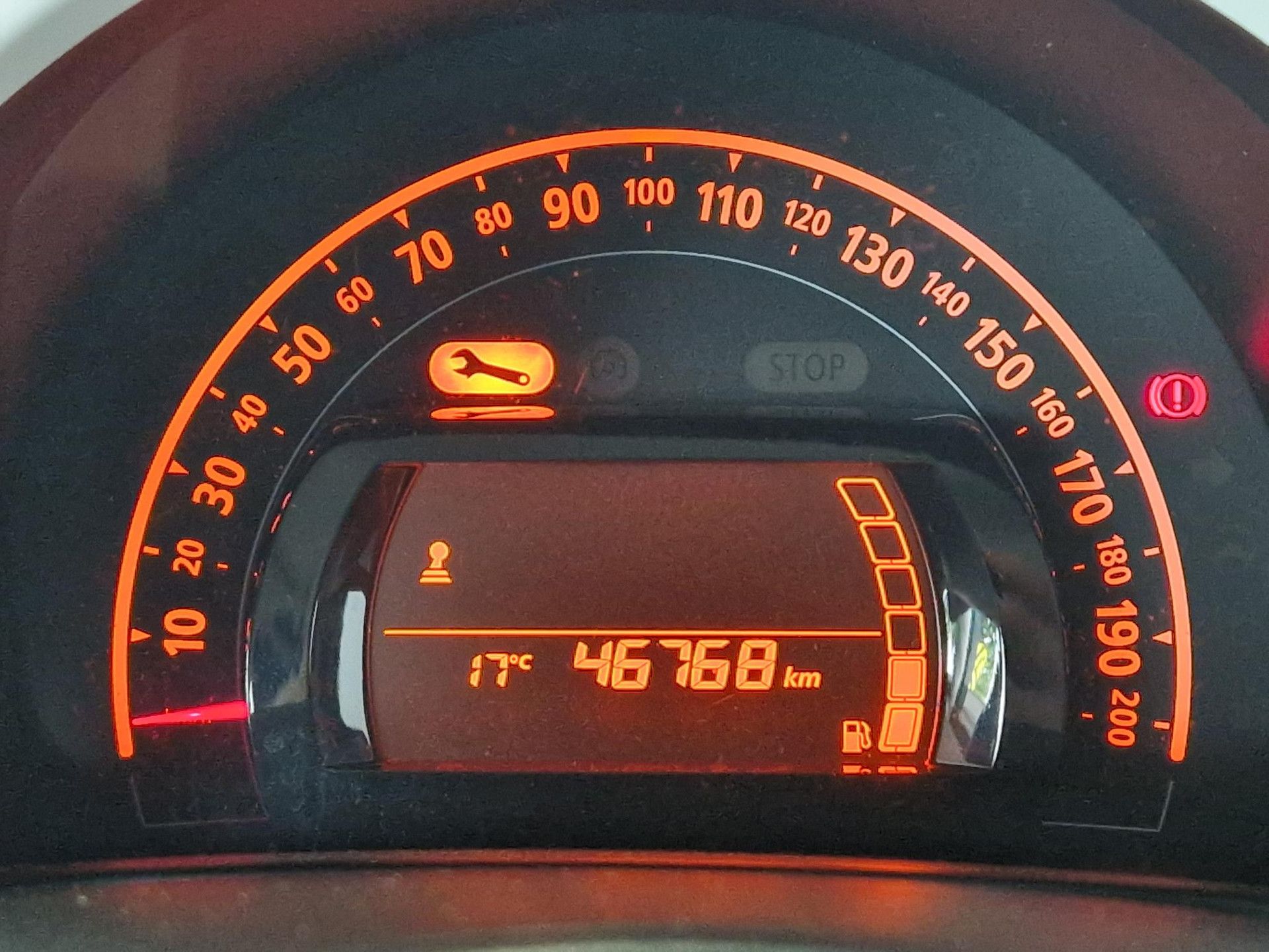 Renault Twingo met kenteken TL-145-J – dashboard