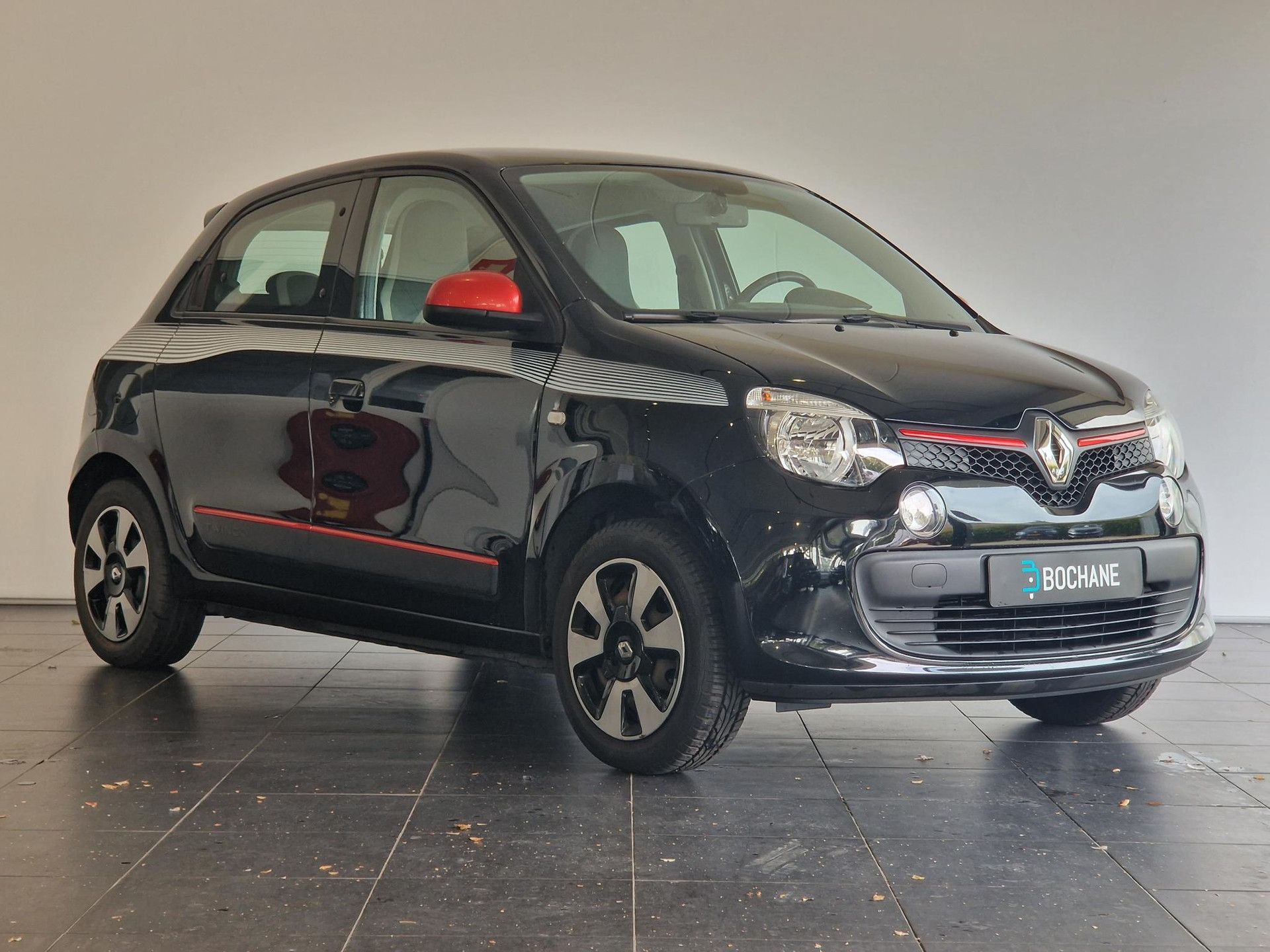 Renault Twingo met kenteken TL-145-J – detailfoto