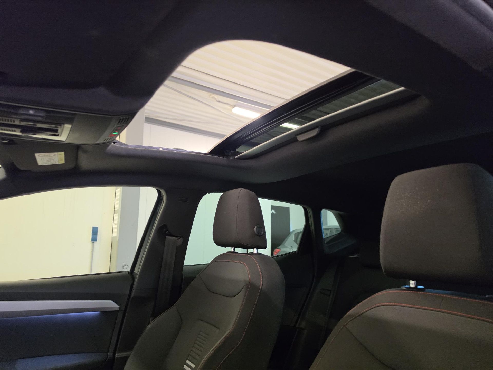 SEAT Ibiza met kenteken L-728-JK – achteraanzicht
