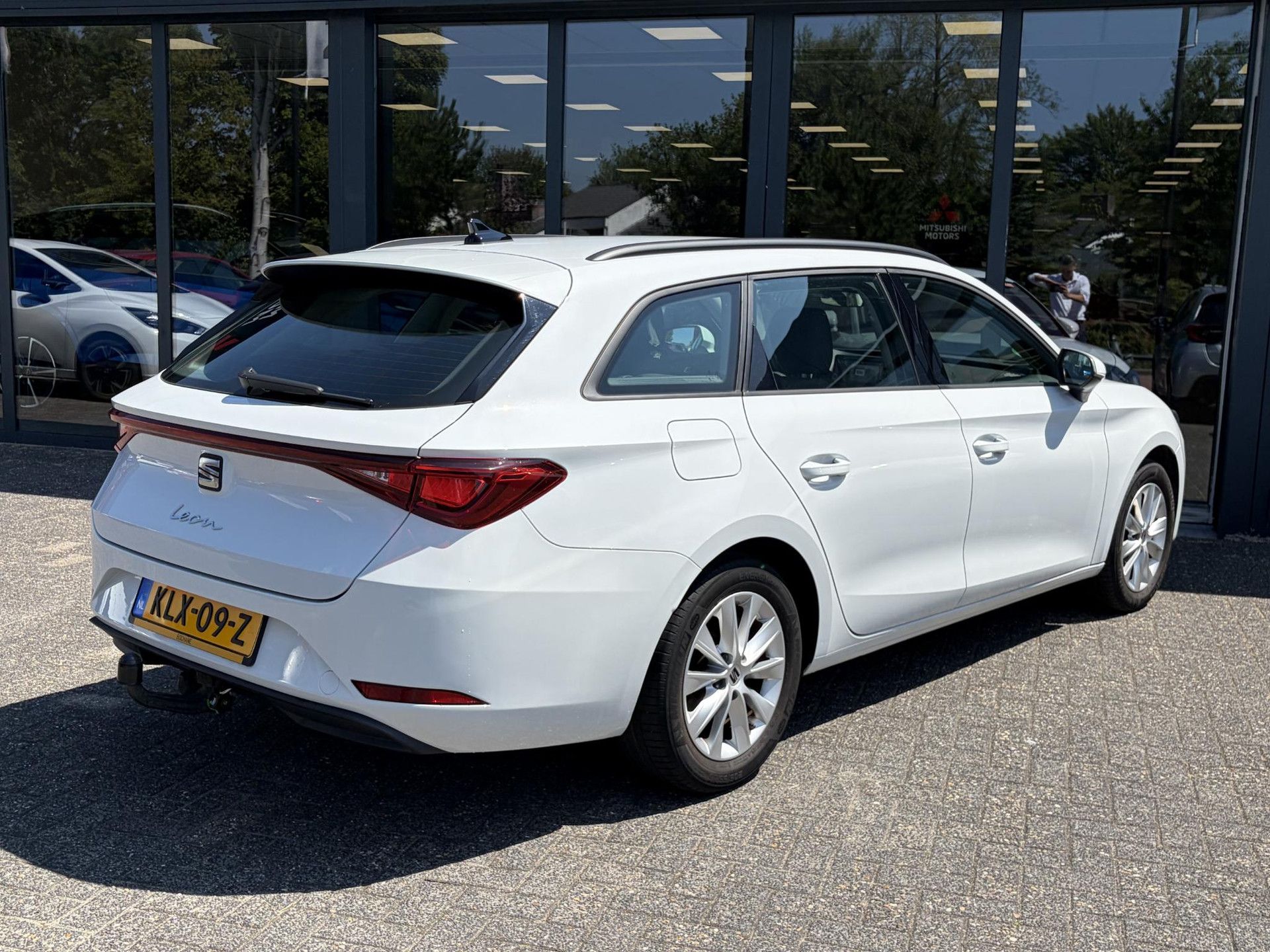SEAT Leon met kenteken KLX-09-Z – achteraanzicht