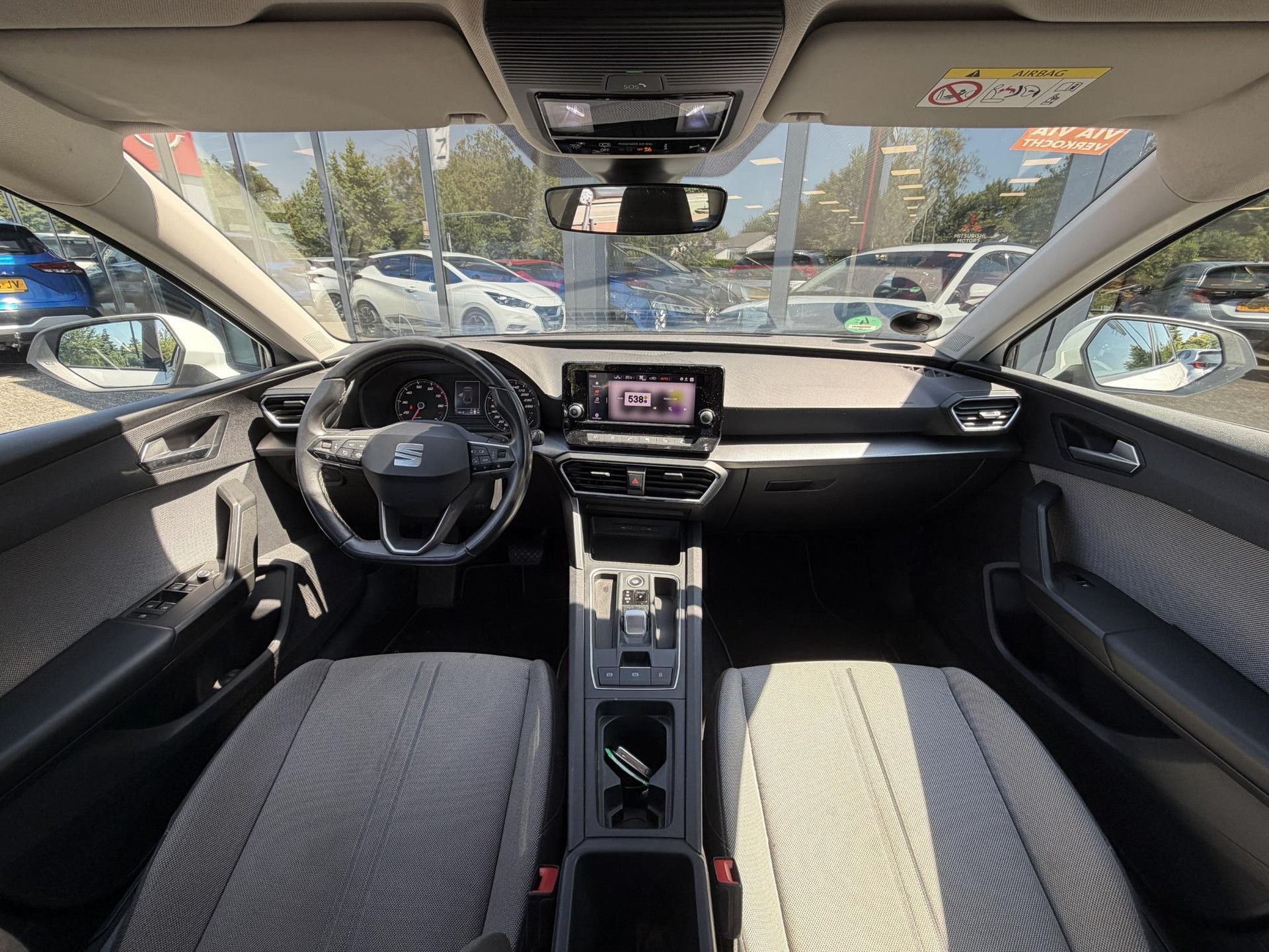 SEAT Leon met kenteken KLX-09-Z – interieur