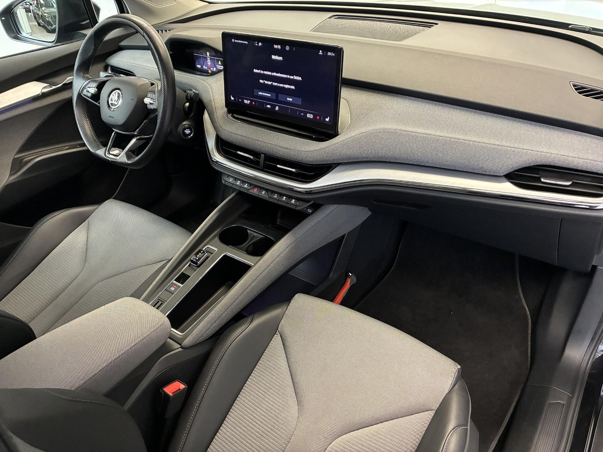 Skoda EnyaqiV met kenteken L-137-GL – detailfoto
