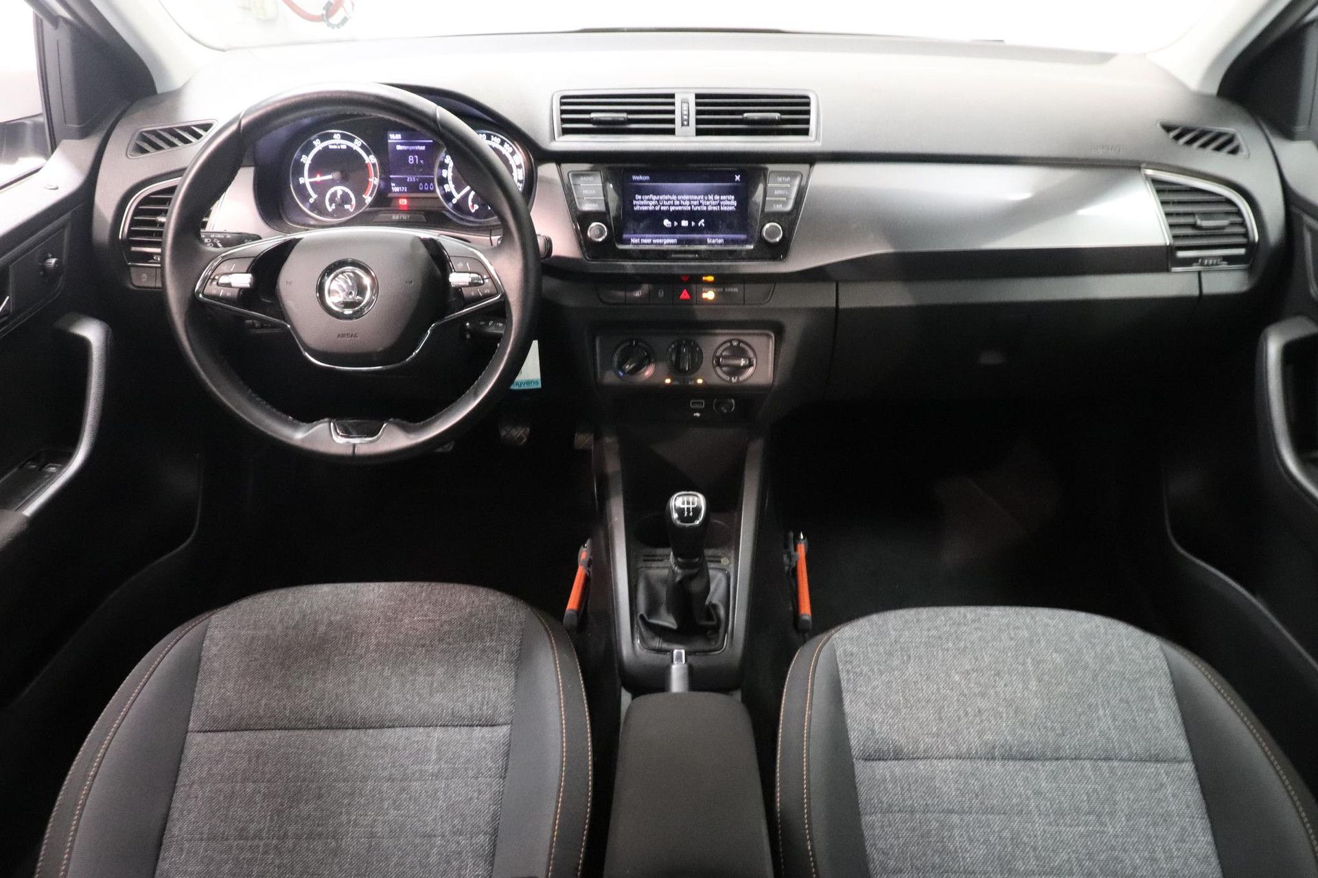 Skoda Fabia met kenteken L-481-JK – interieur