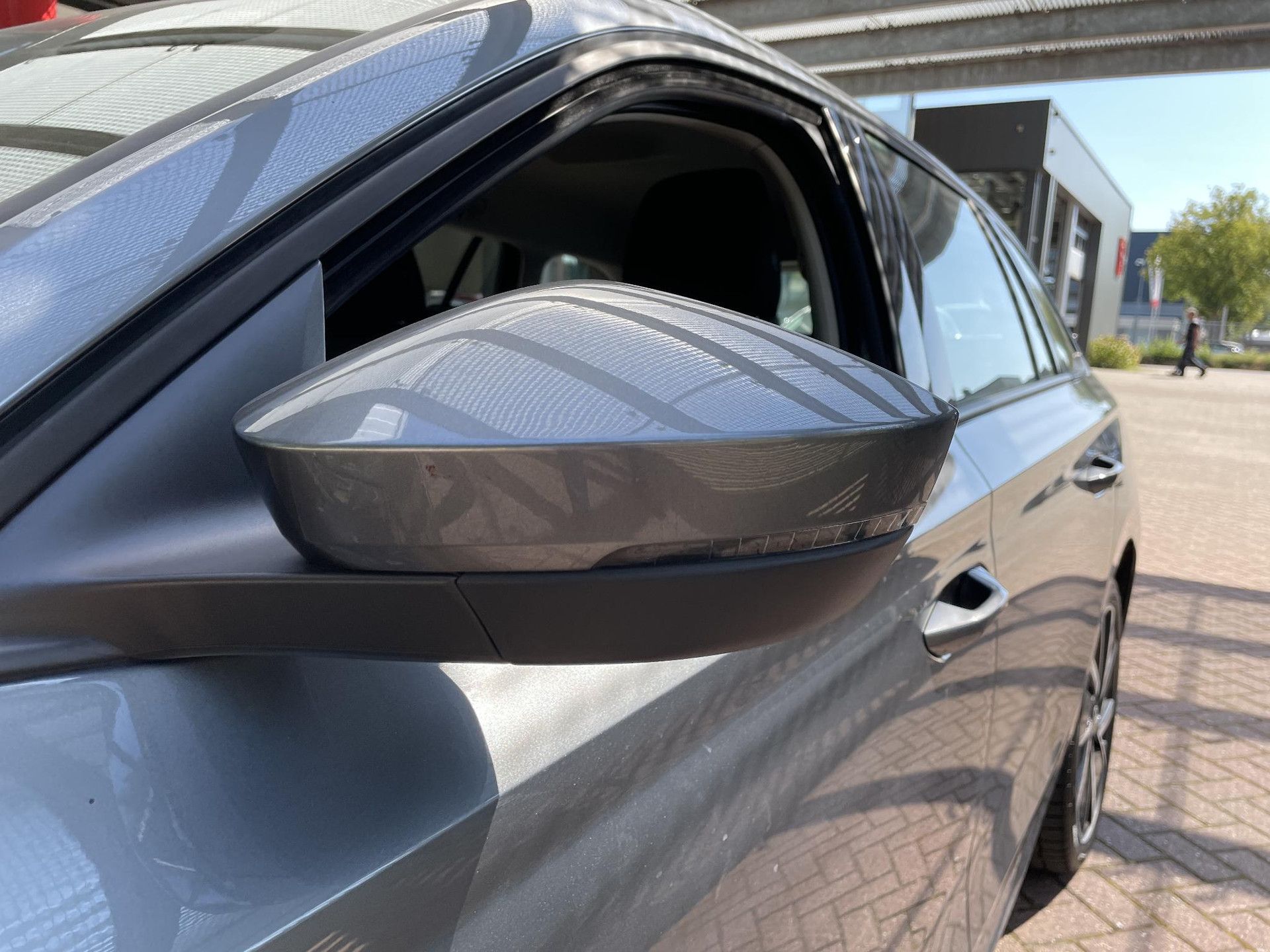 Skoda Octavia met kenteken KPT-38-P – dashboard
