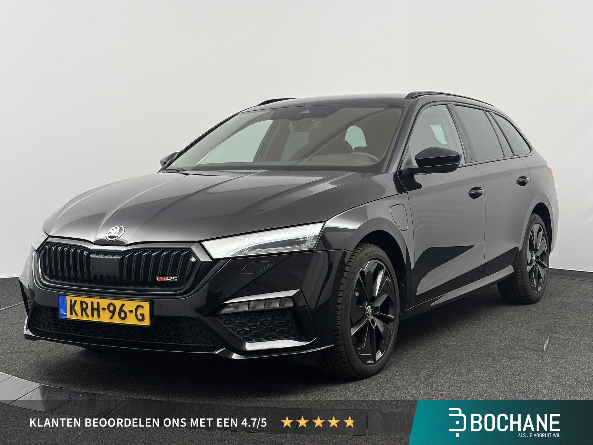 Skoda Octavia met kenteken KRH-96-G – vooraanzicht