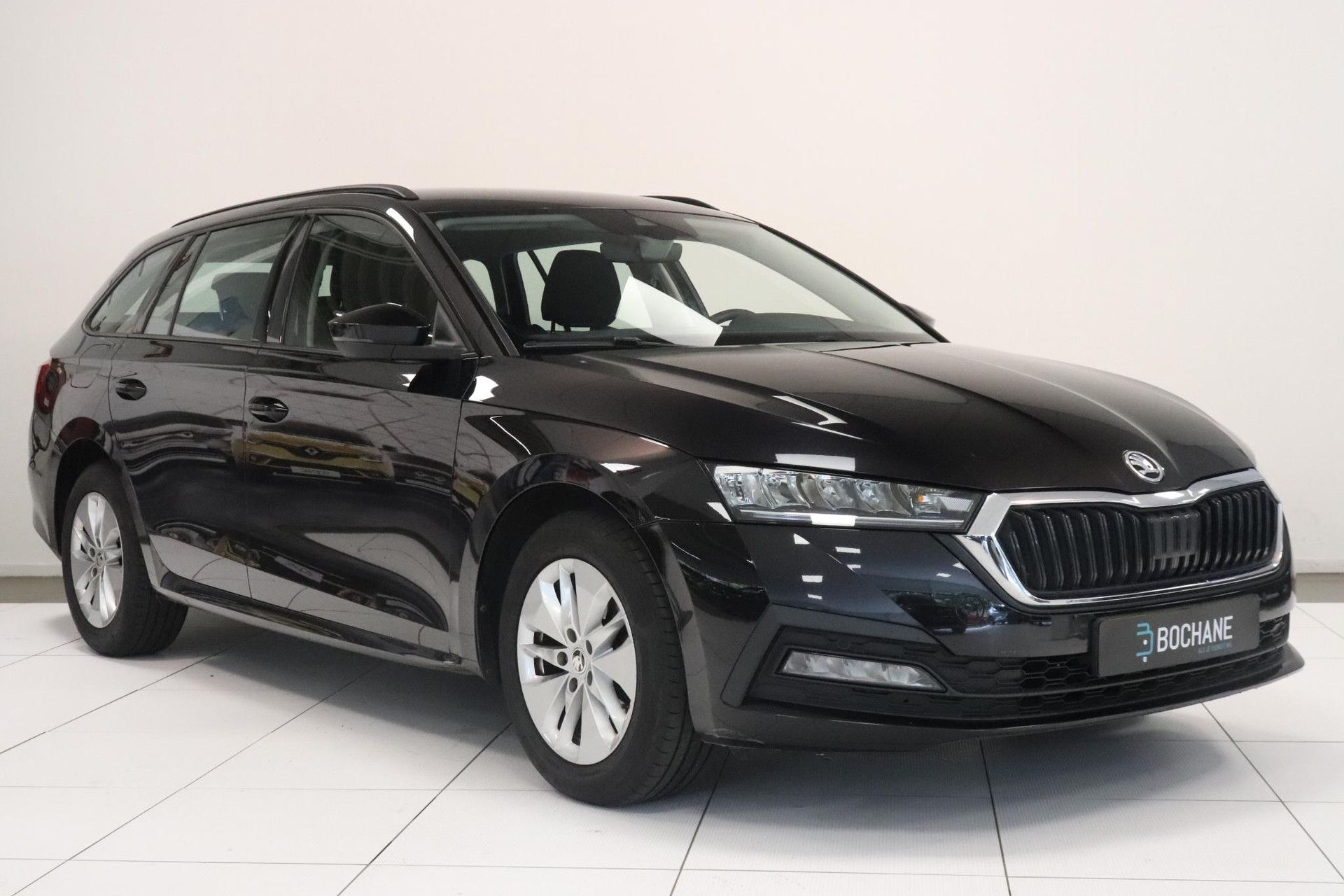 Skoda Octavia met kenteken R-250-BD – detailfoto