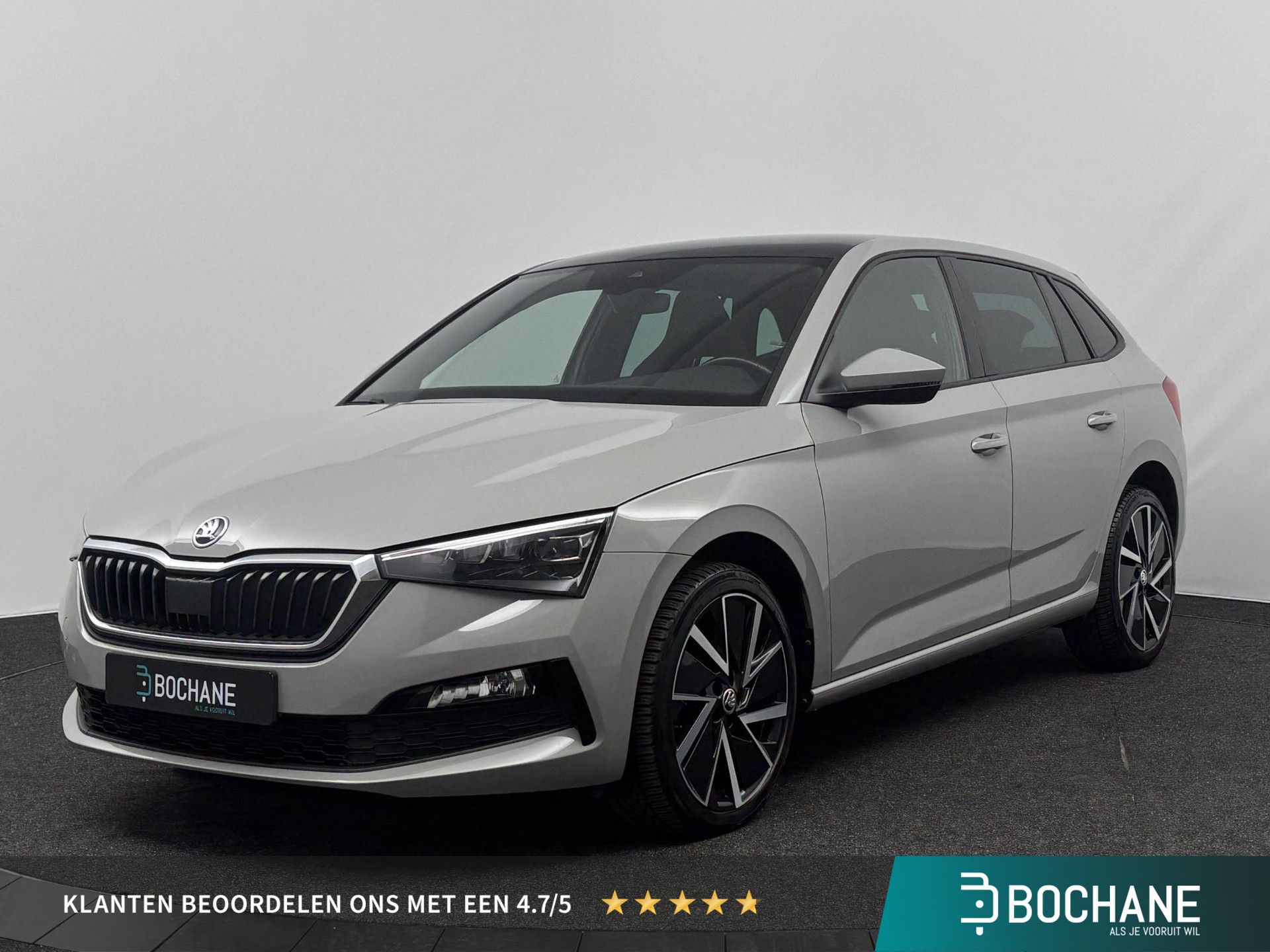 Skoda Scala met kenteken L-135-LF – vooraanzicht