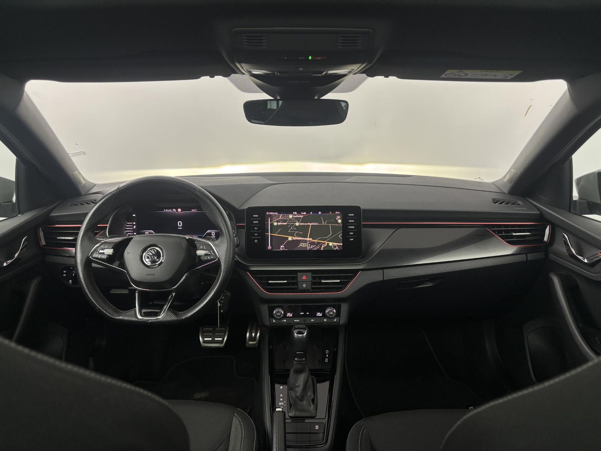 Skoda Scala met kenteken L-135-LF – interieur