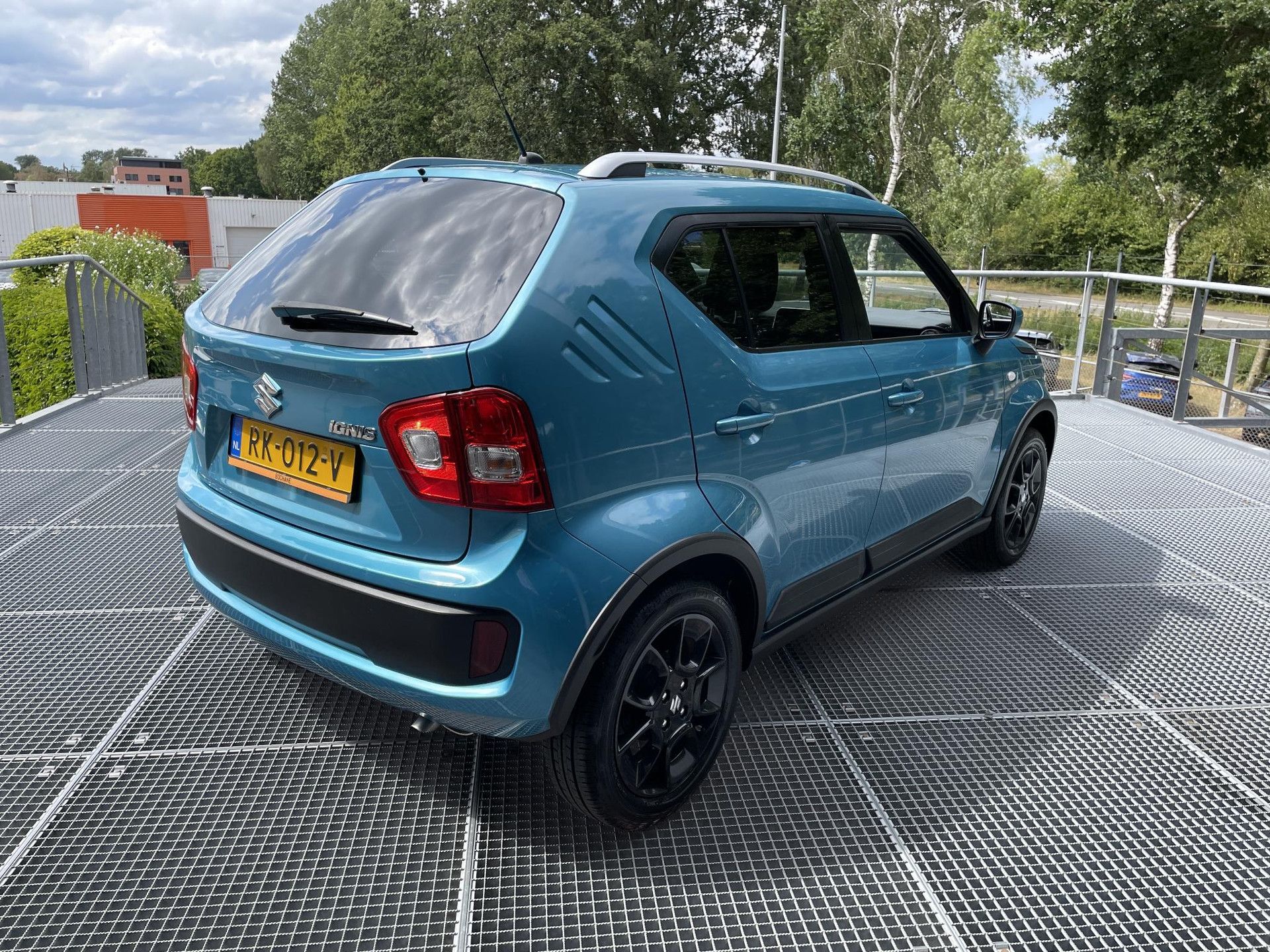 Suzuki Ignis met kenteken RK-012-V – detailfoto