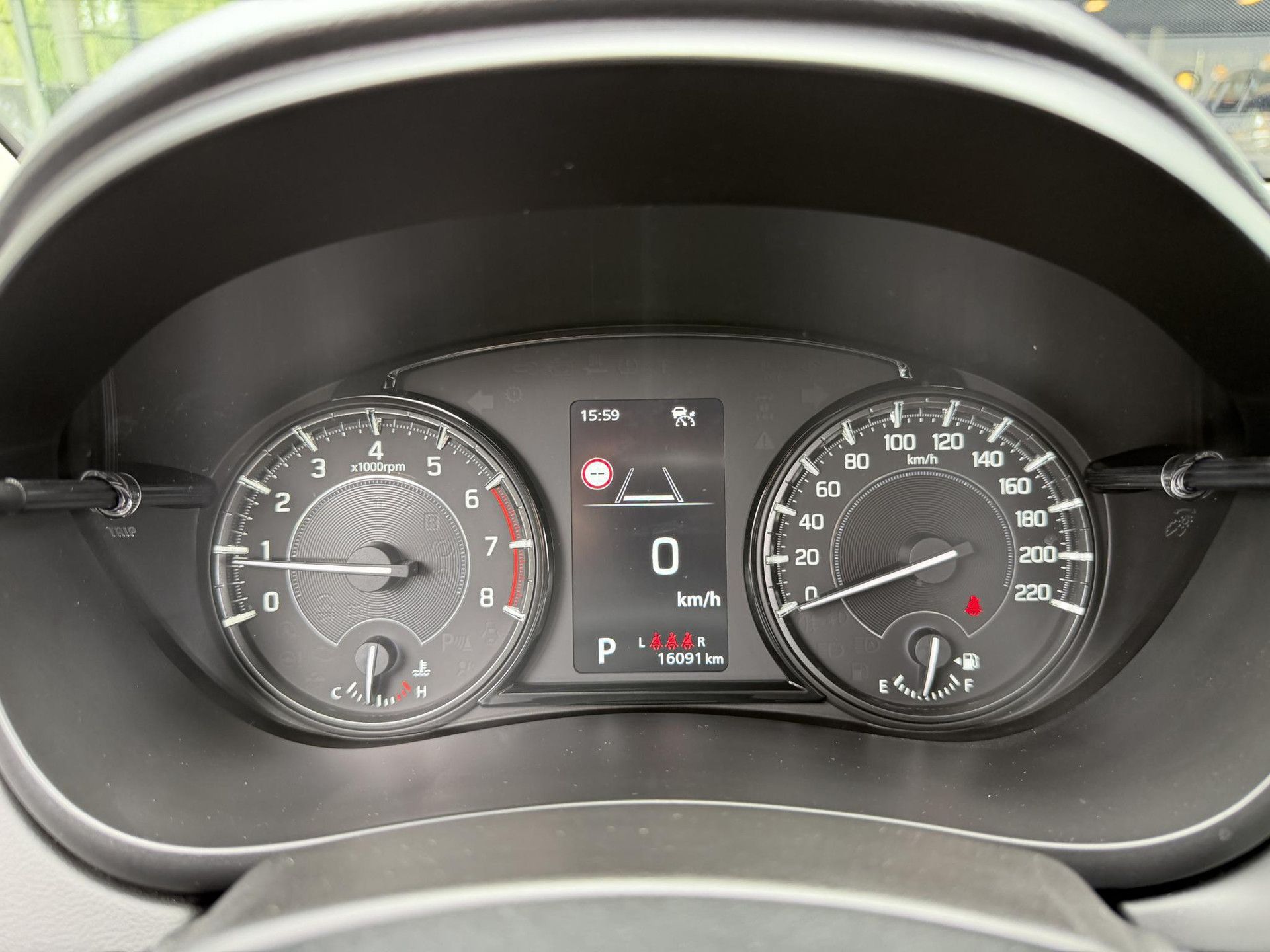 Suzuki S-Cross met kenteken KPJ-84-R – dashboard