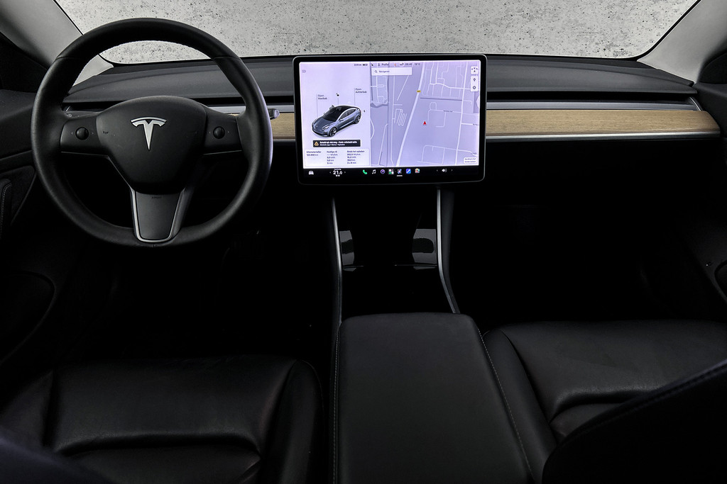 Tesla Model 3 – dashboard