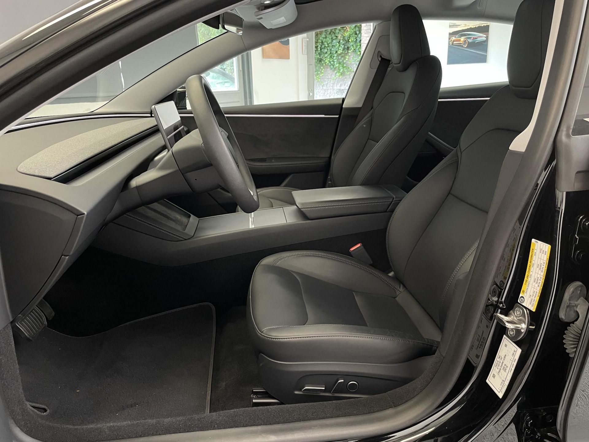 Tesla Model3 met kenteken Z-254-JB – dashboard