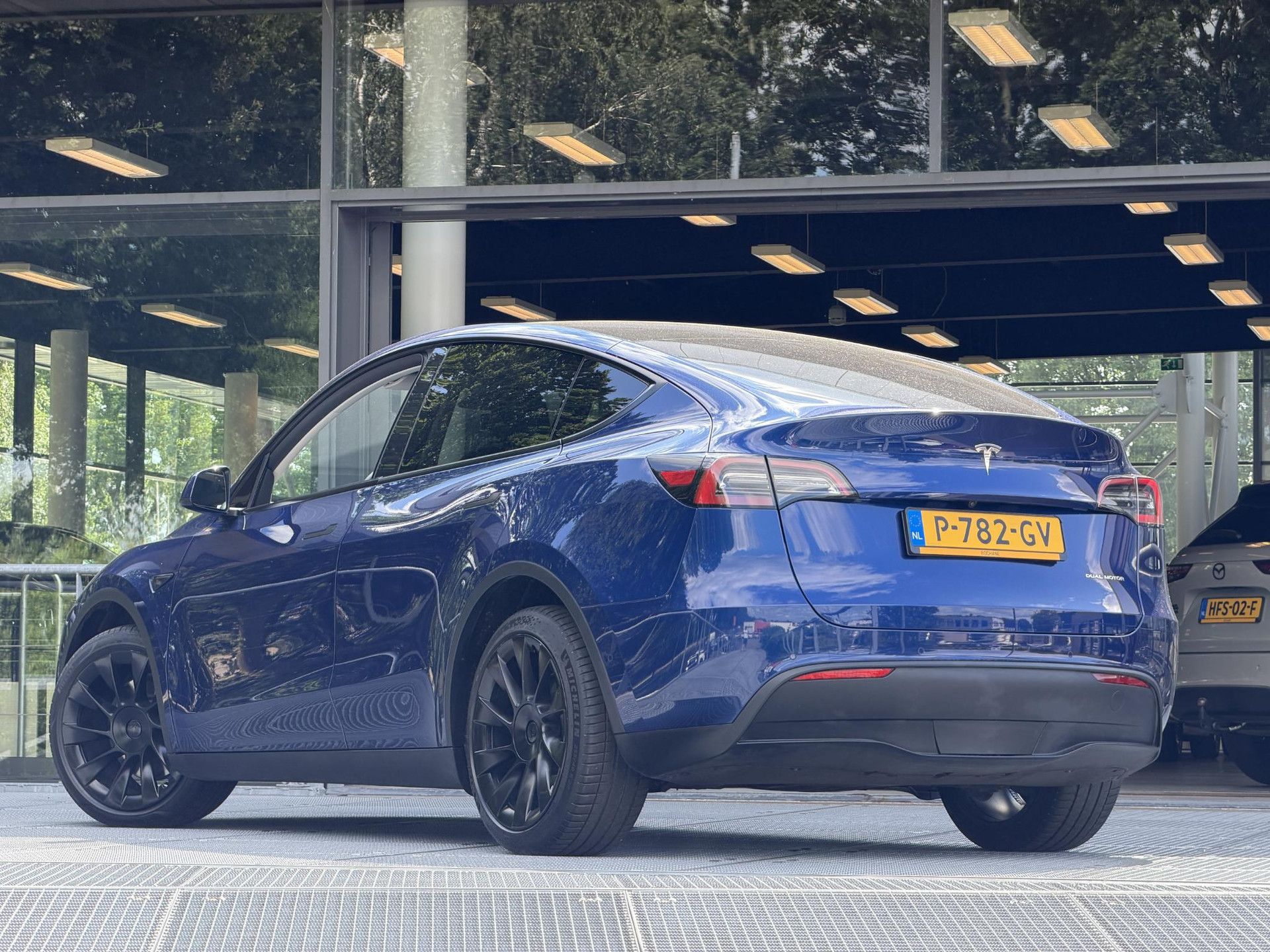 Tesla ModelY met kenteken P-782-GV – detailfoto