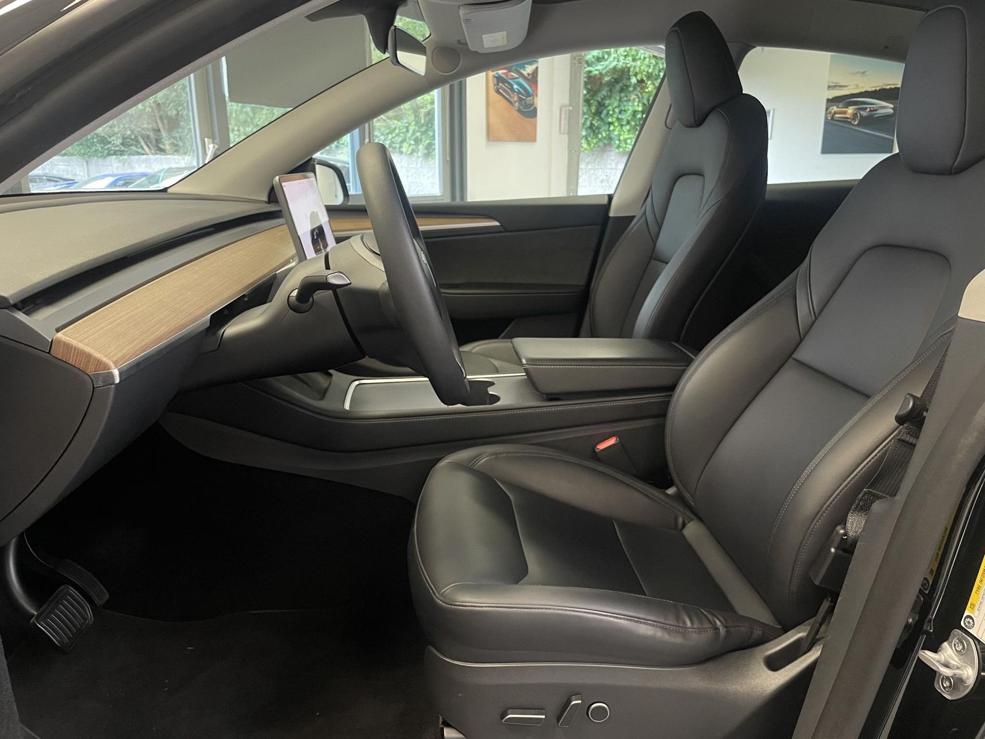 Tesla ModelY met kenteken X-989-LB – dashboard