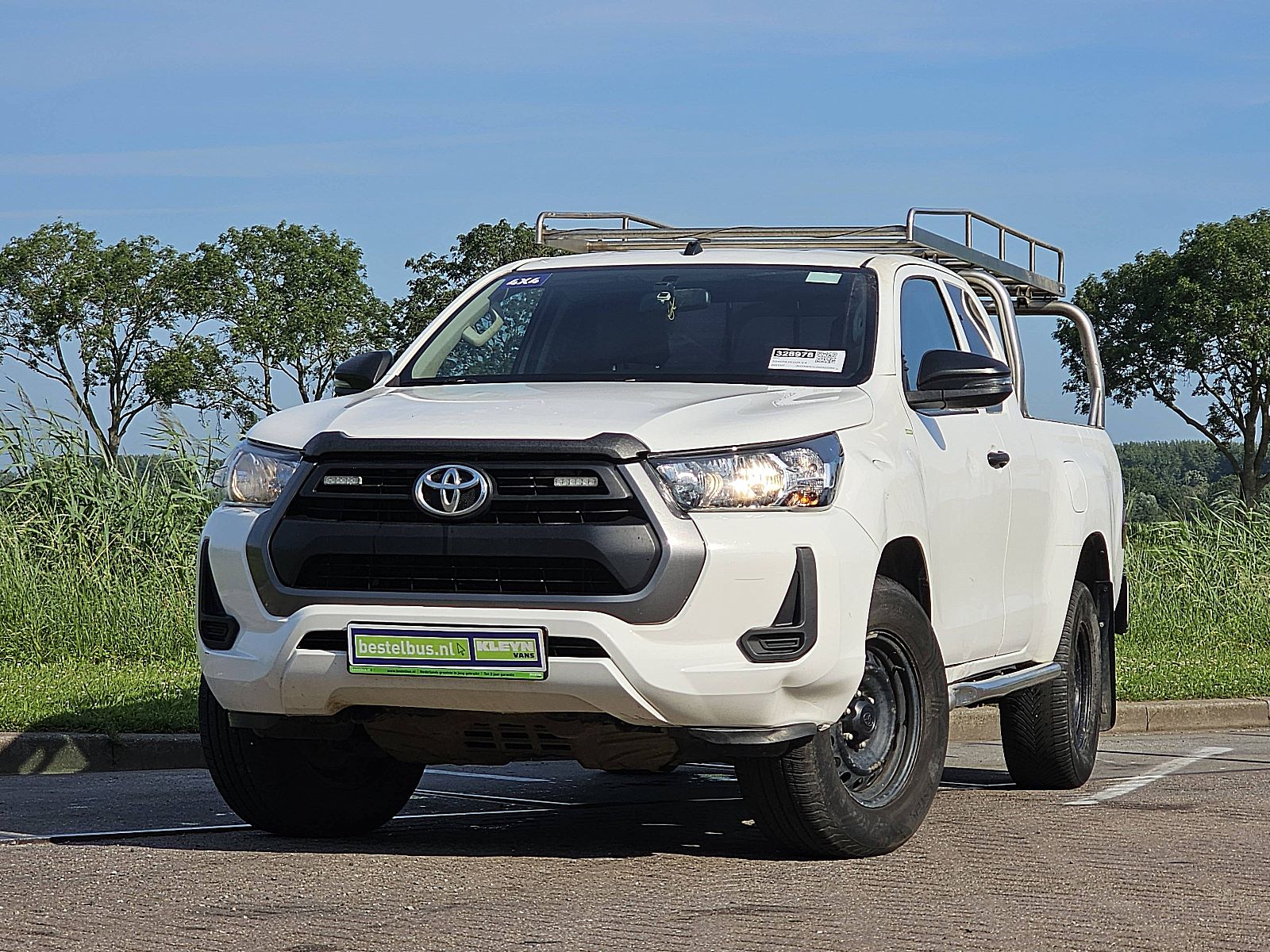 Toyota HI-LUX – vooraanzicht