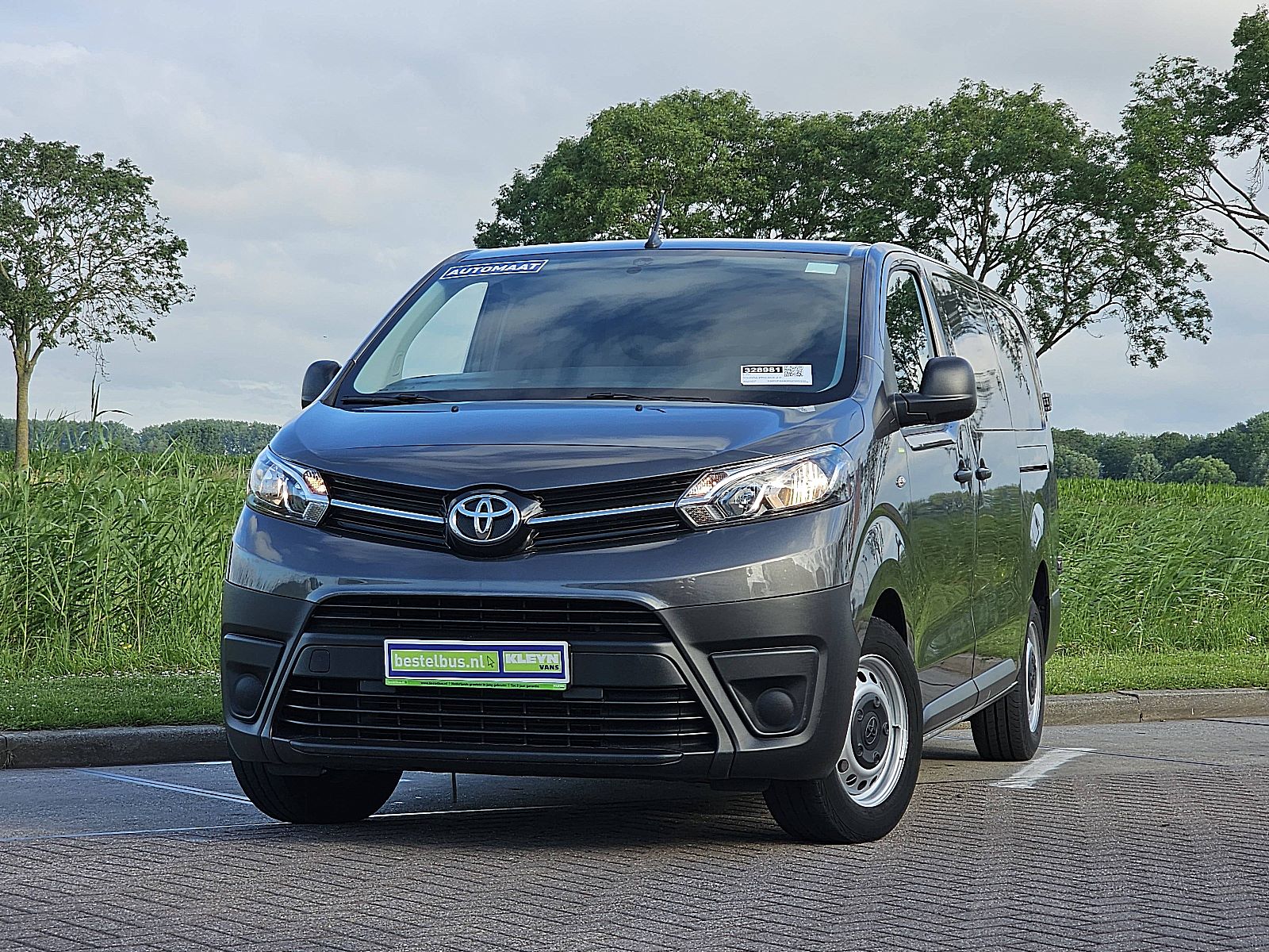 Toyota PRO-ACE – vooraanzicht