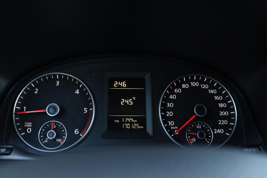Volkswagen Caddy met kenteken VLF-99-L – dashboard