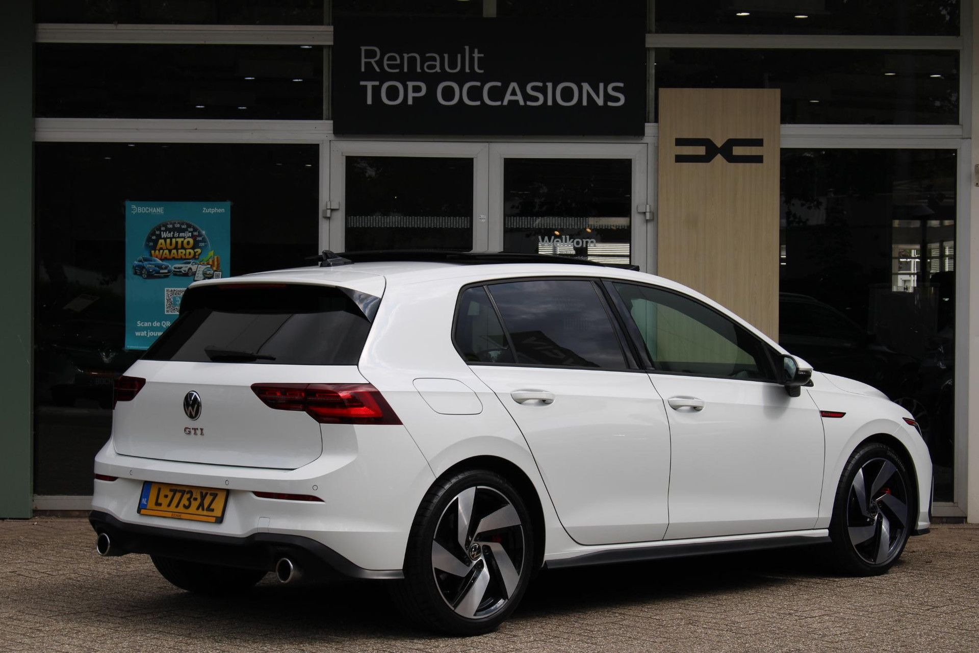 Volkswagen Golf met kenteken L-773-XZ – achteraanzicht