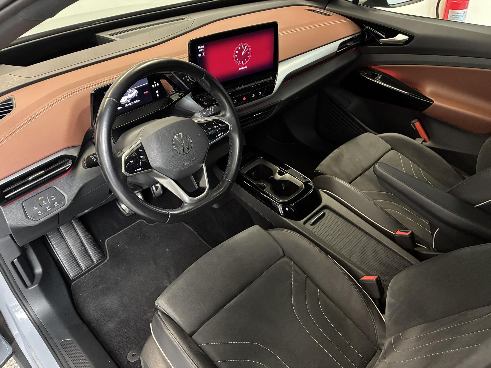 Volkswagen ID.4 met kenteken L-160-NP – dashboard