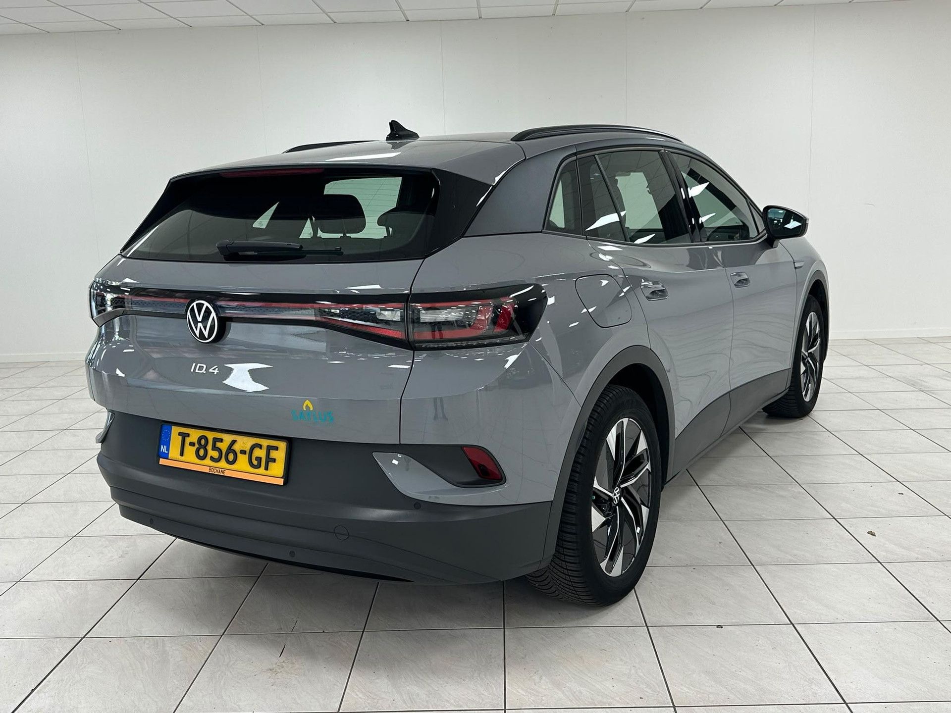 Volkswagen ID.4 met kenteken T-856-GF – achteraanzicht