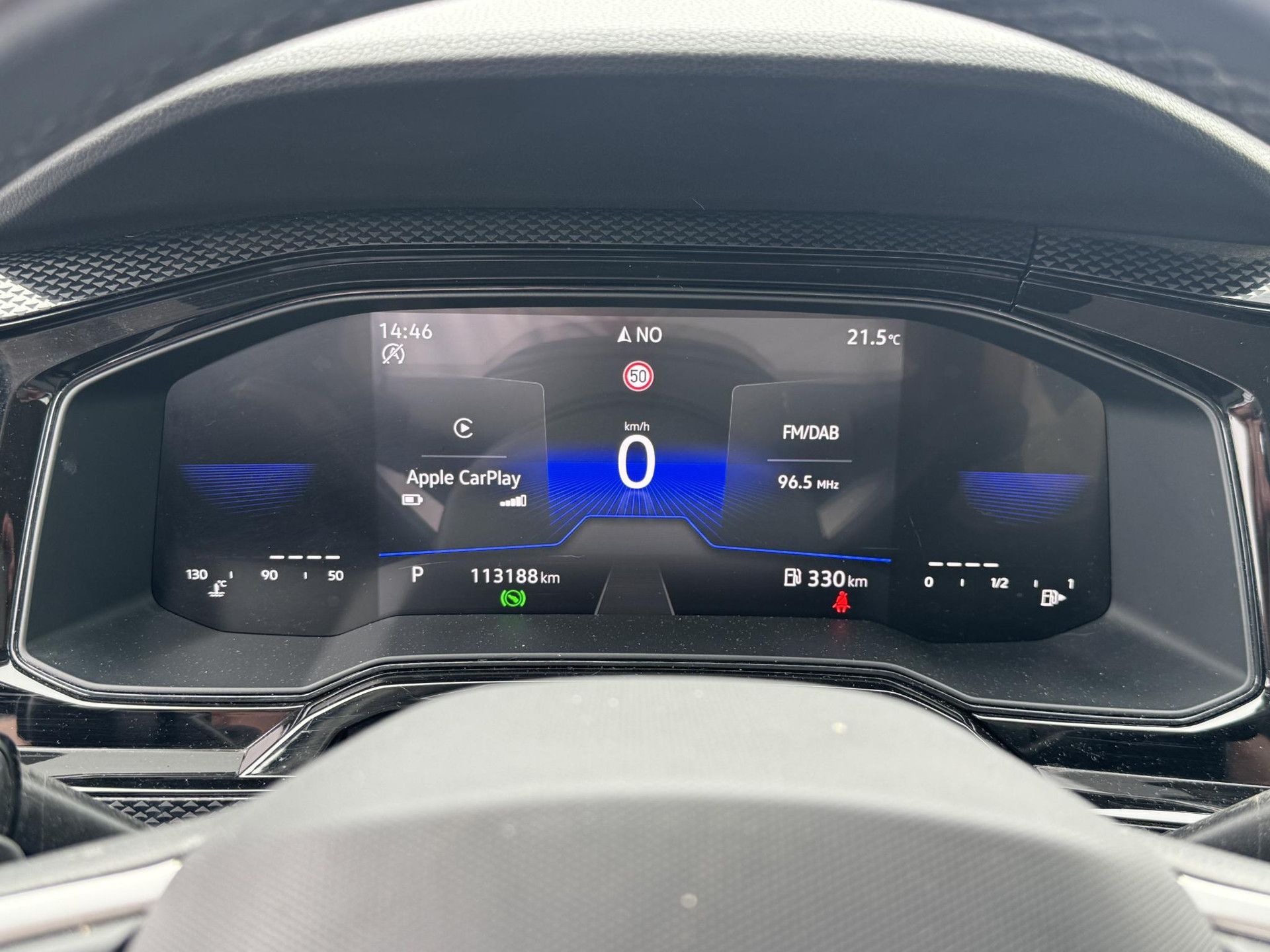 Volkswagen Polo met kenteken S-013-NF – dashboard