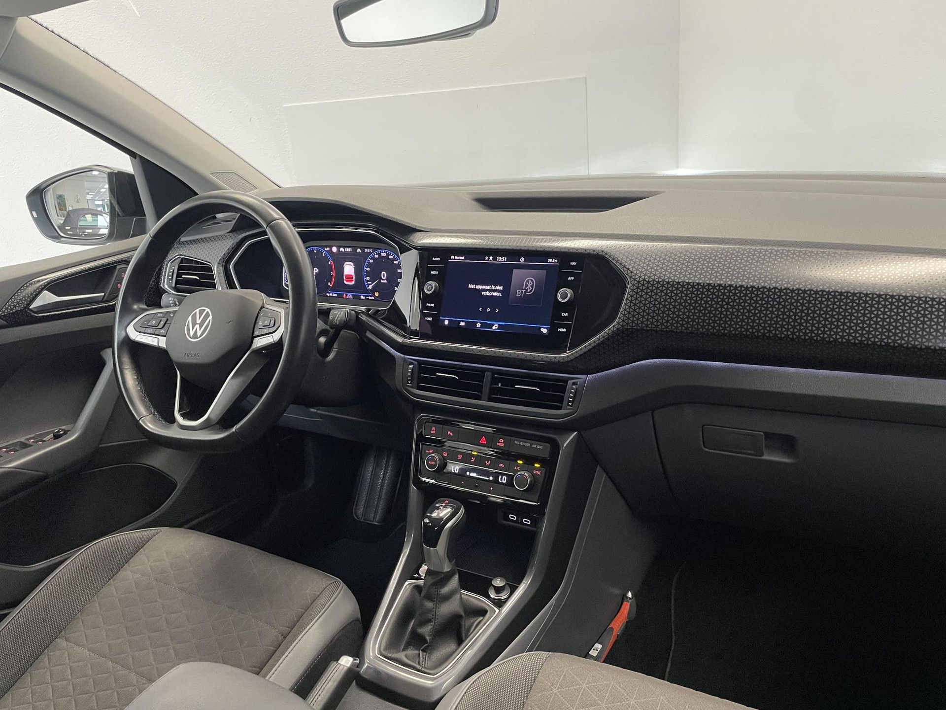Volkswagen T-Cross met kenteken K-499-KJ – dashboard