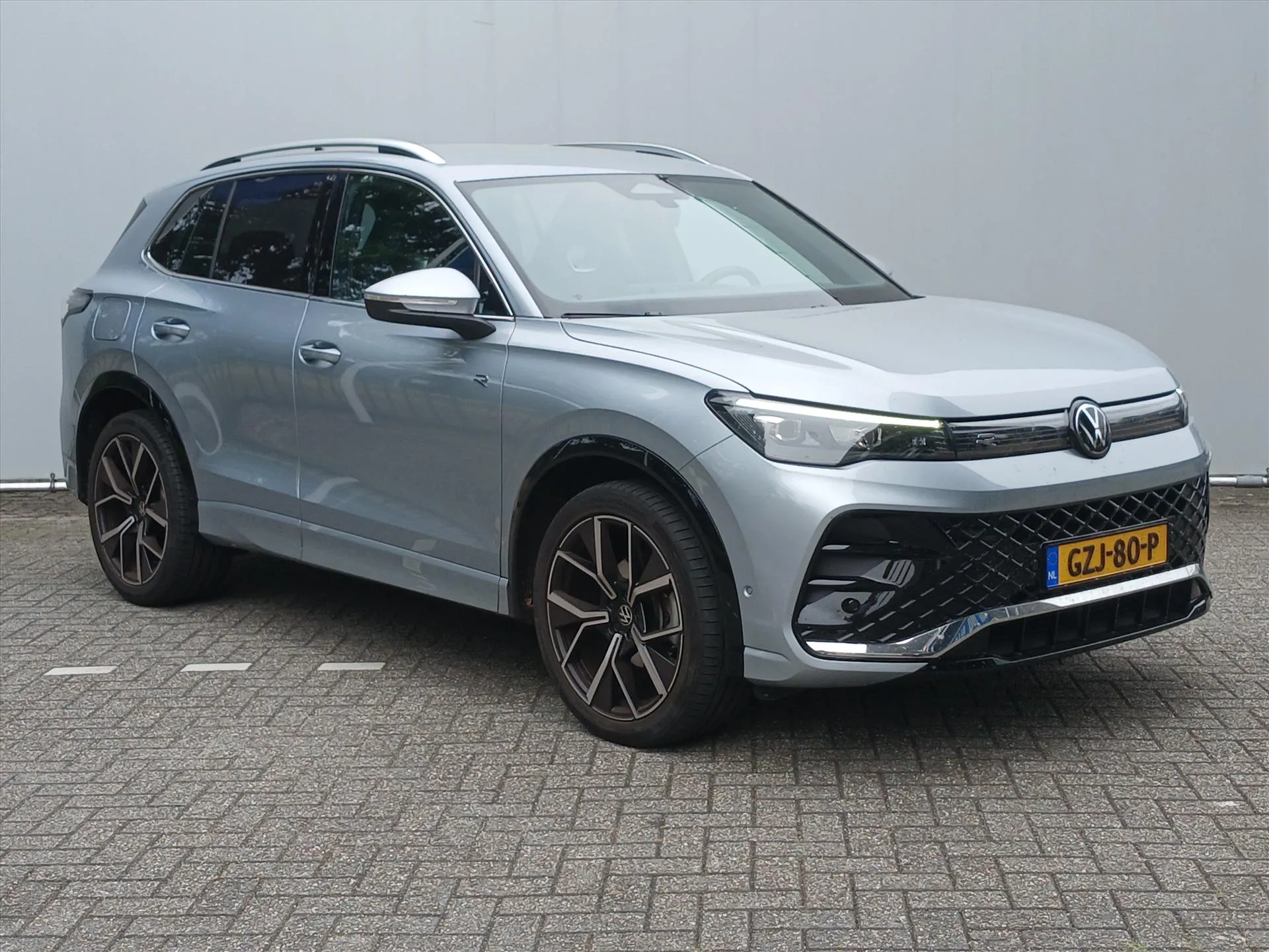 Volkswagen Tiguan met kenteken GZJ-80-P – interieur