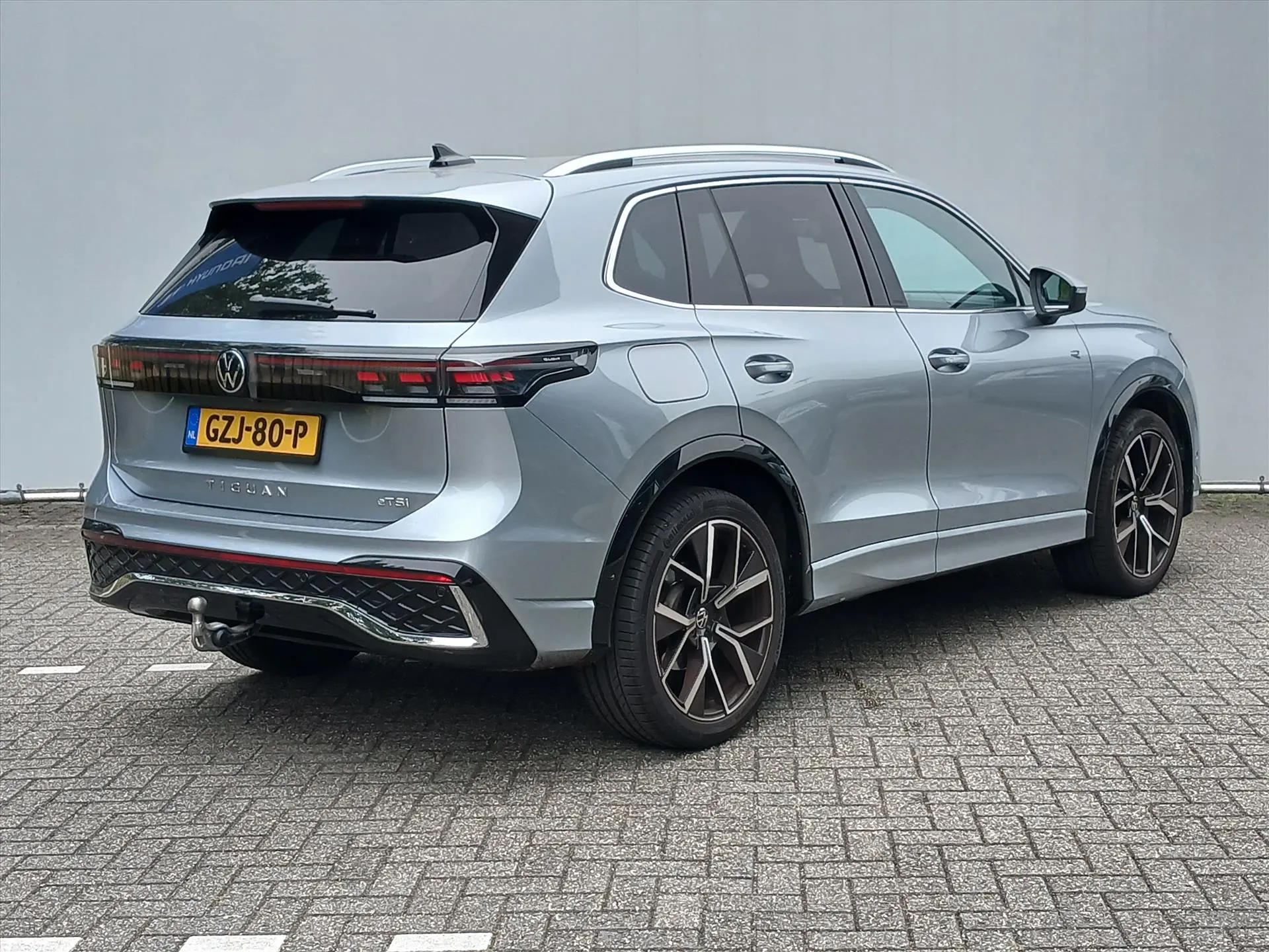 Volkswagen Tiguan met kenteken GZJ-80-P – detailfoto