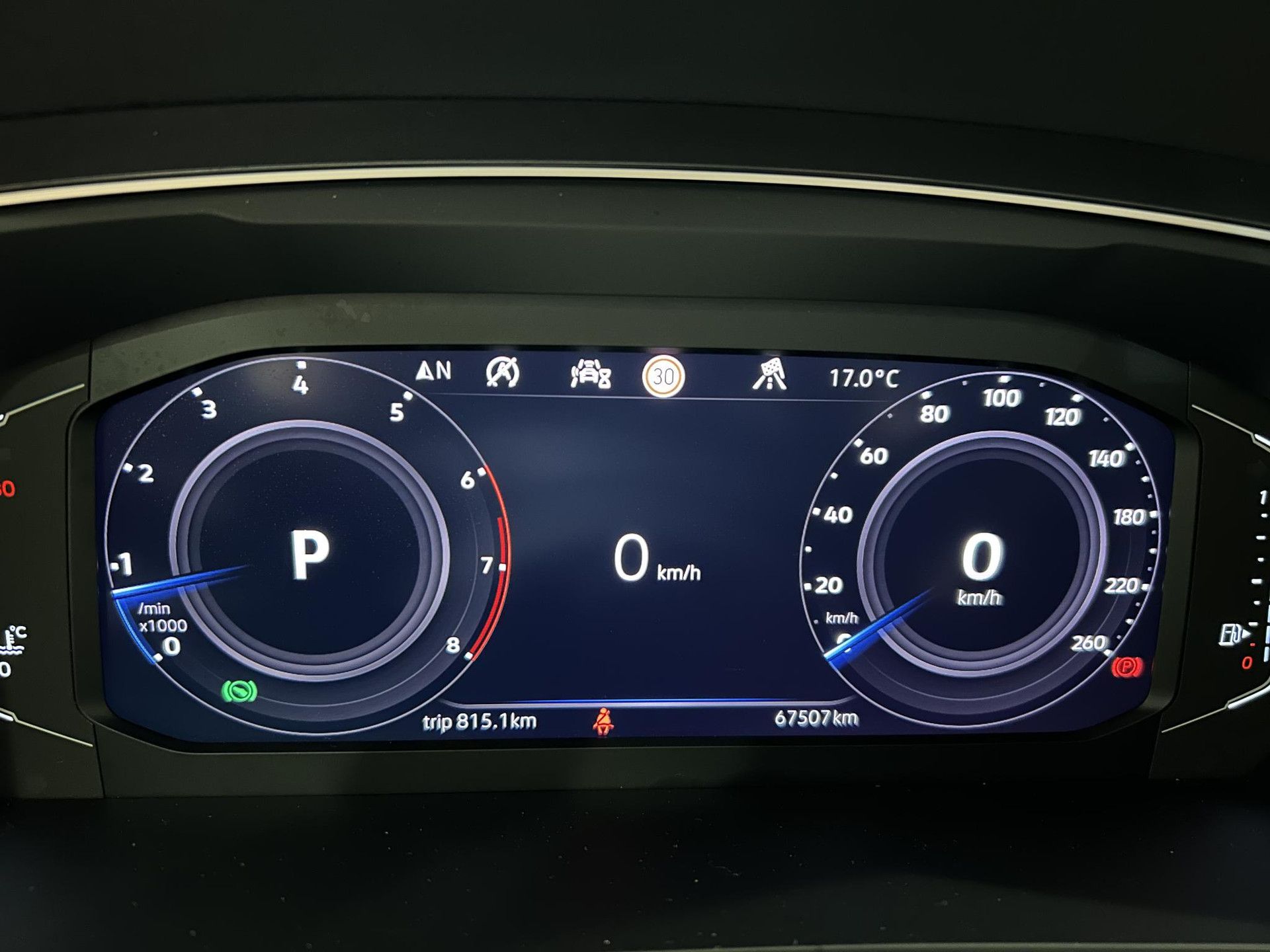 Volkswagen Tiguan met kenteken H-811-KR – dashboard