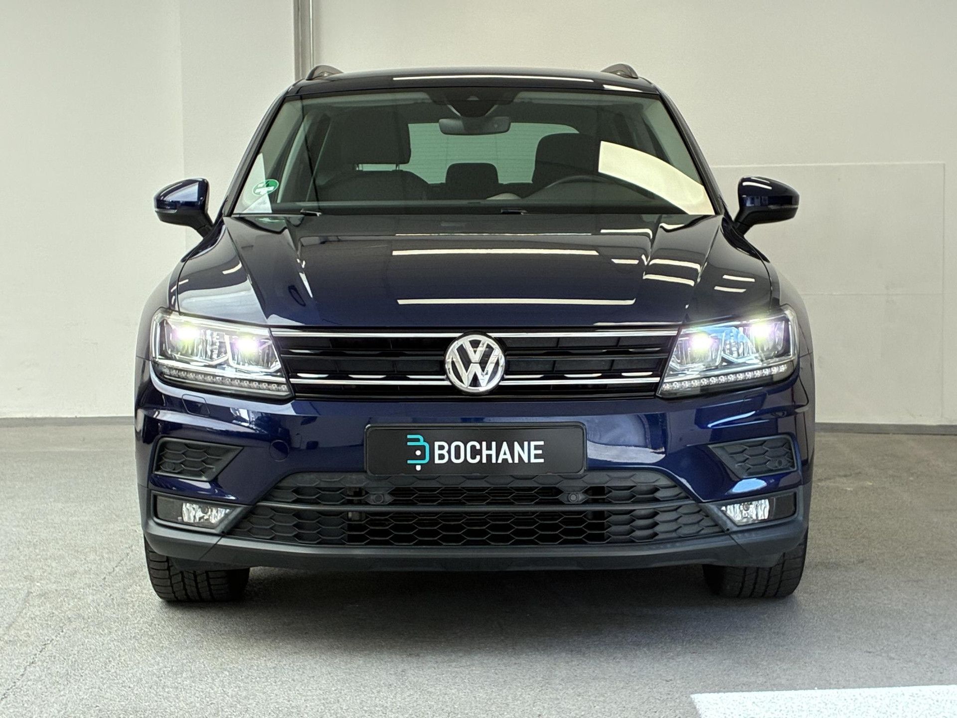Volkswagen Tiguan met kenteken J-457-ZL – detailfoto