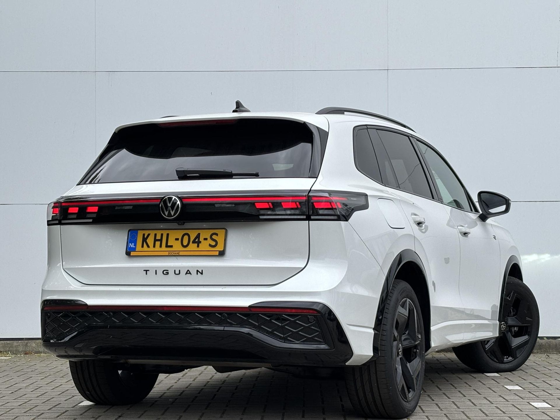 Volkswagen Tiguan met kenteken KHL-04-S – achteraanzicht