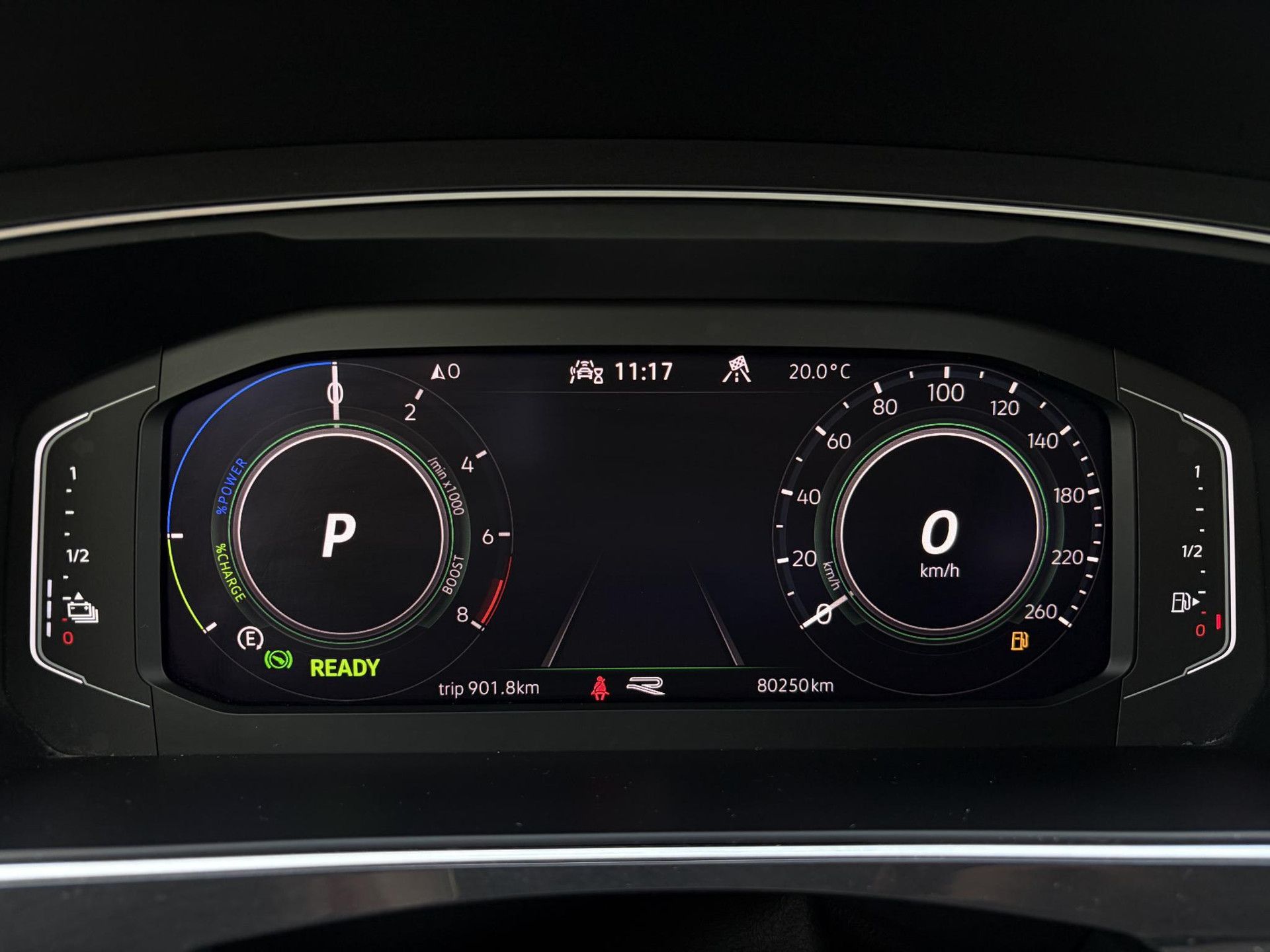 Volkswagen Tiguan met kenteken KNJ-64-S – dashboard